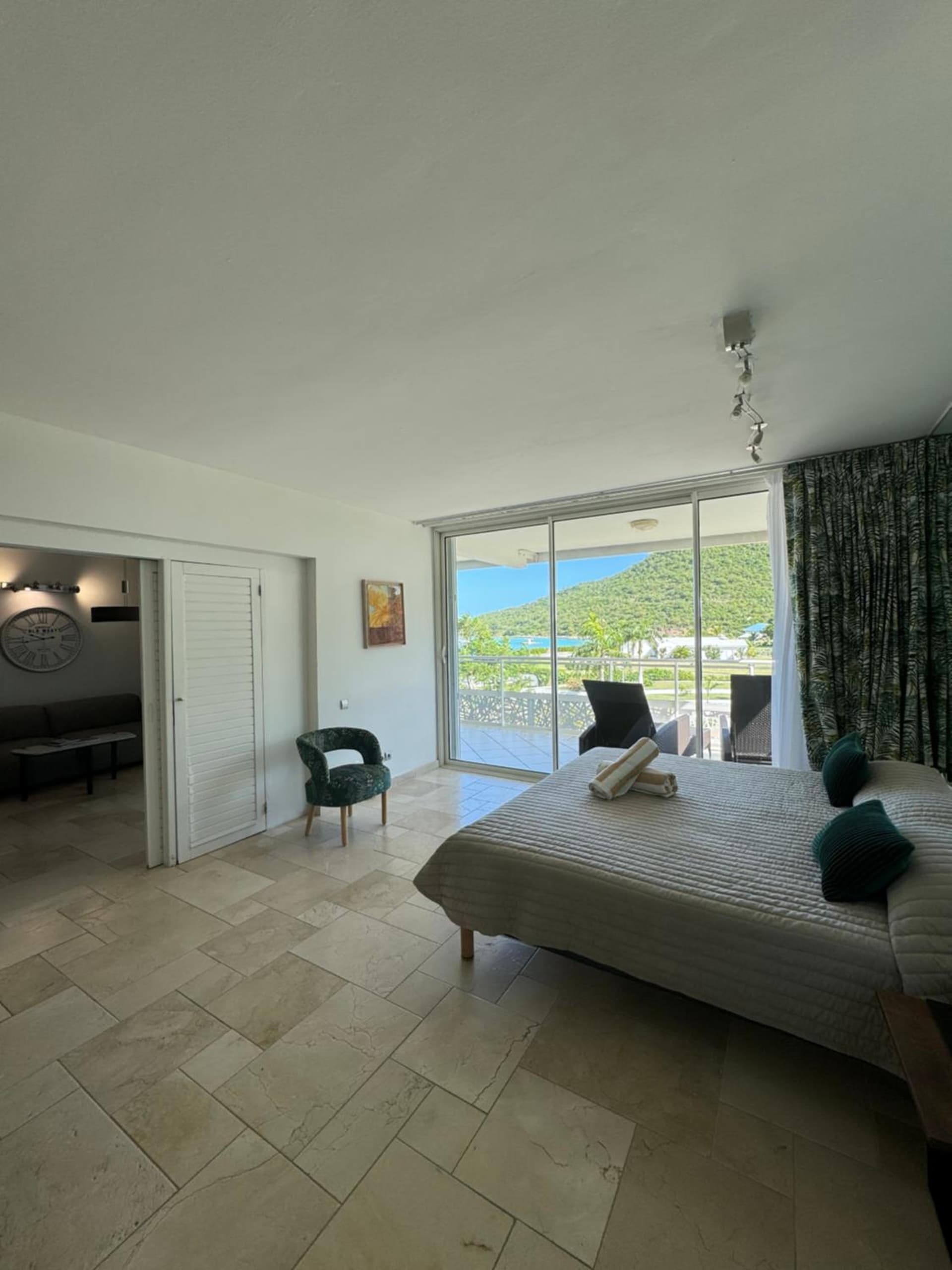 Le Domaine Anse Marcel Beach Resort