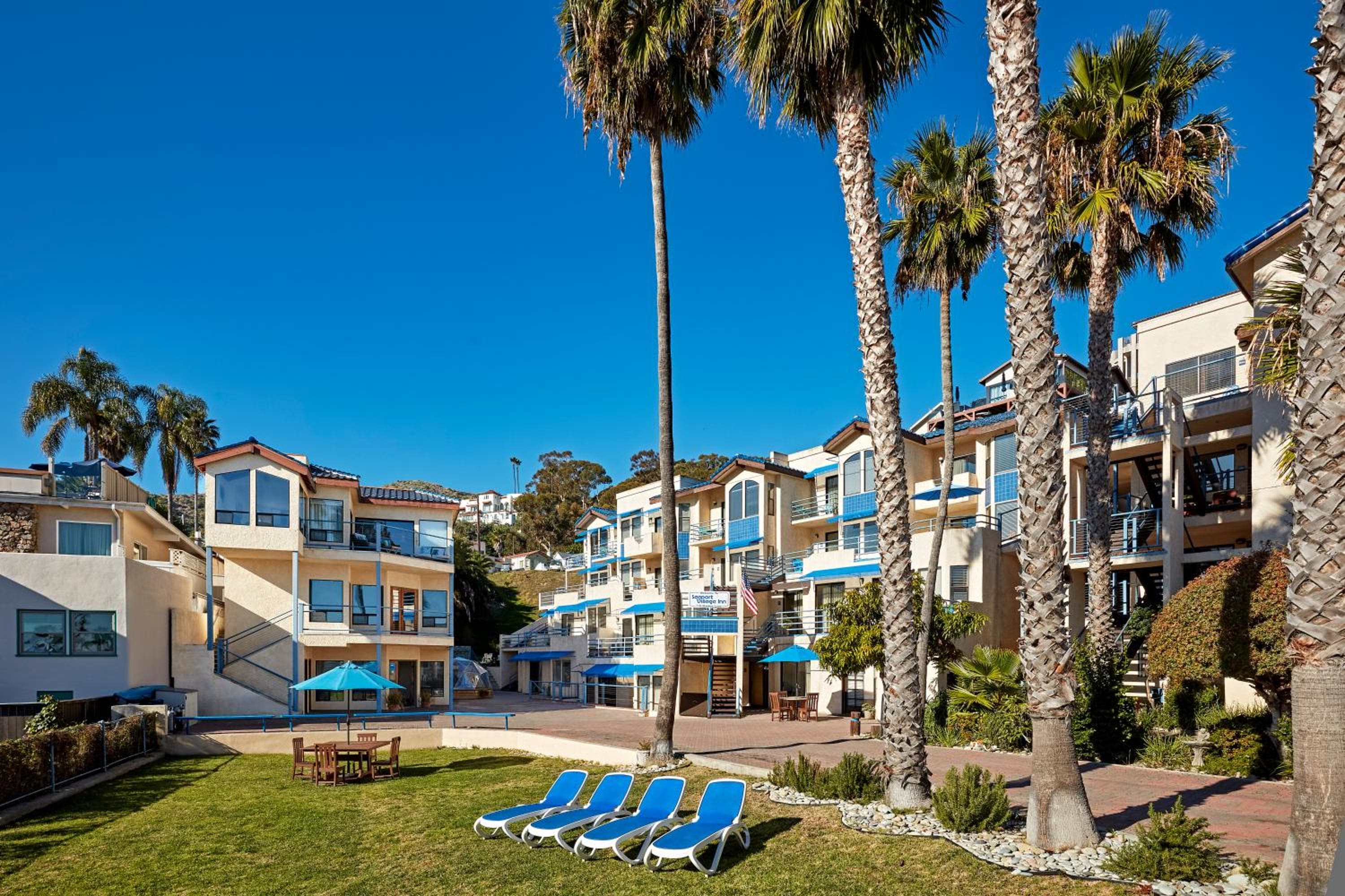 Seaport Village Inn, Avalon