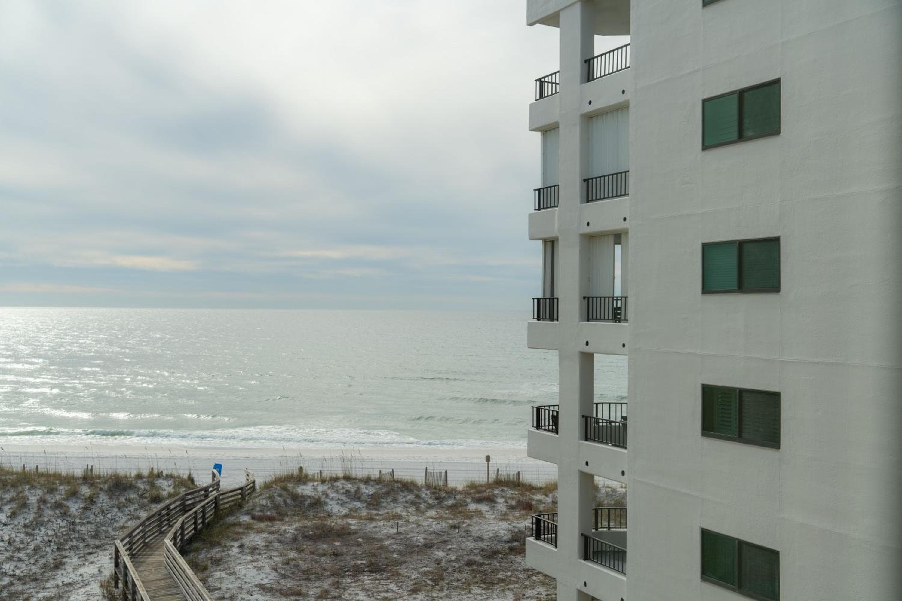 Wavecrest Lodge