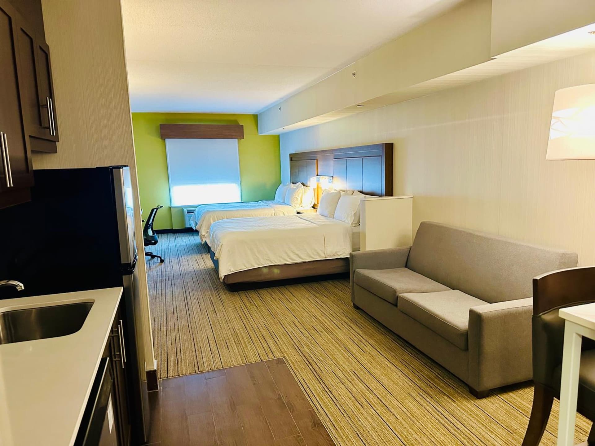 Holiday Inn Express Hotel & Suites Milton by IHG