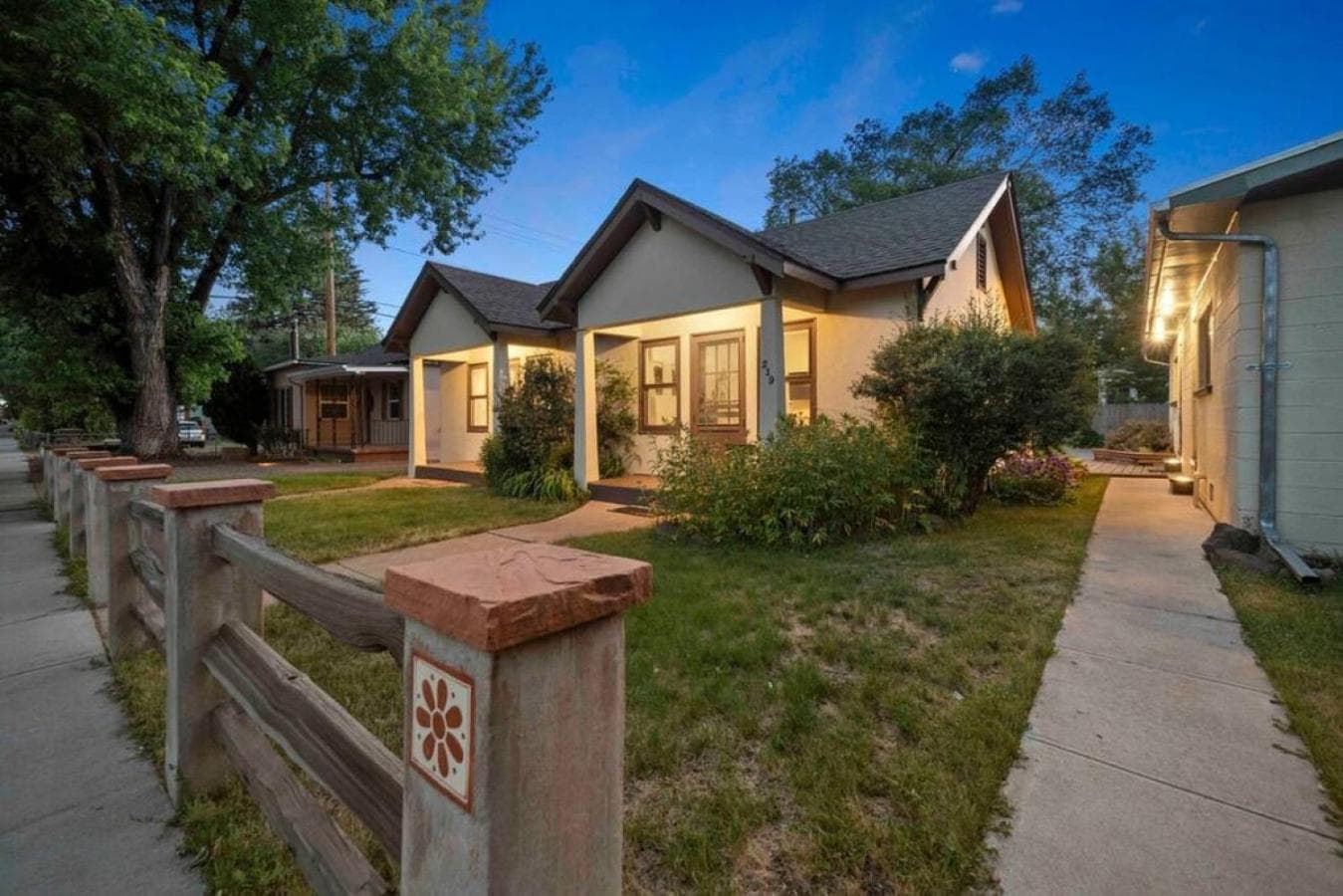 Desert Modern Downtown Flagstaff Unit with Hot Tub