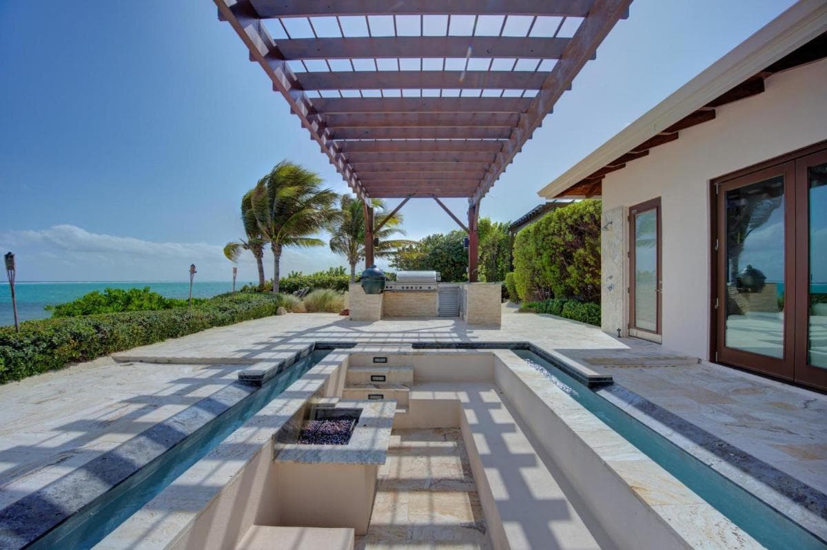 Stepping Stone 4 BR East End Luxury Oceanfront