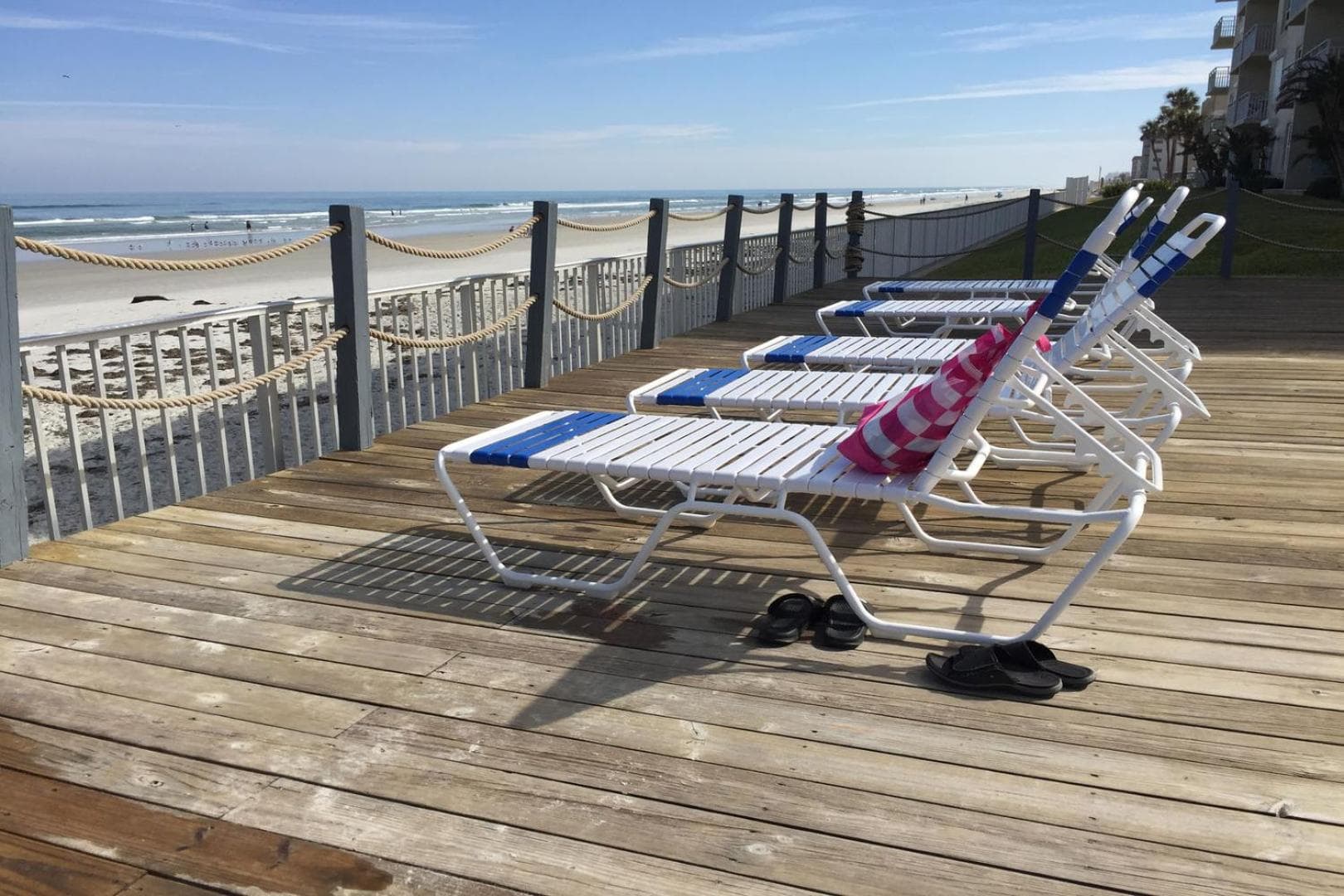 Visit this top floor property located on the no-drive beach with 2 complex pools!