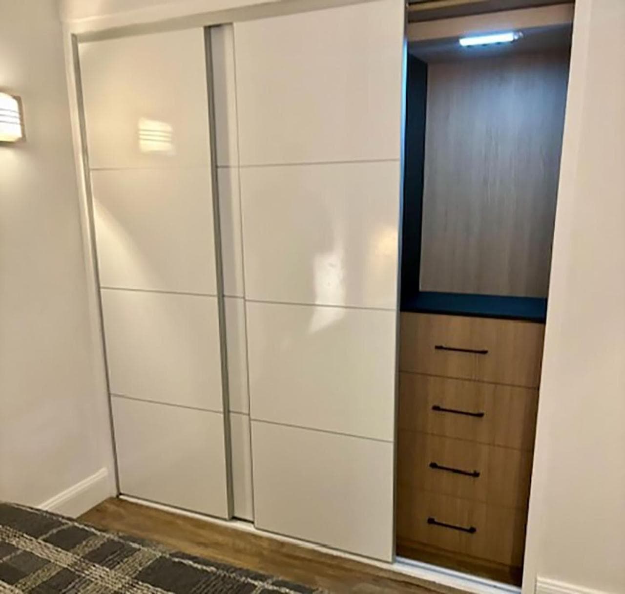 Sydney Central CBD Chic One Bedroom Apartment with Pool on Bridge St, close to everything!
