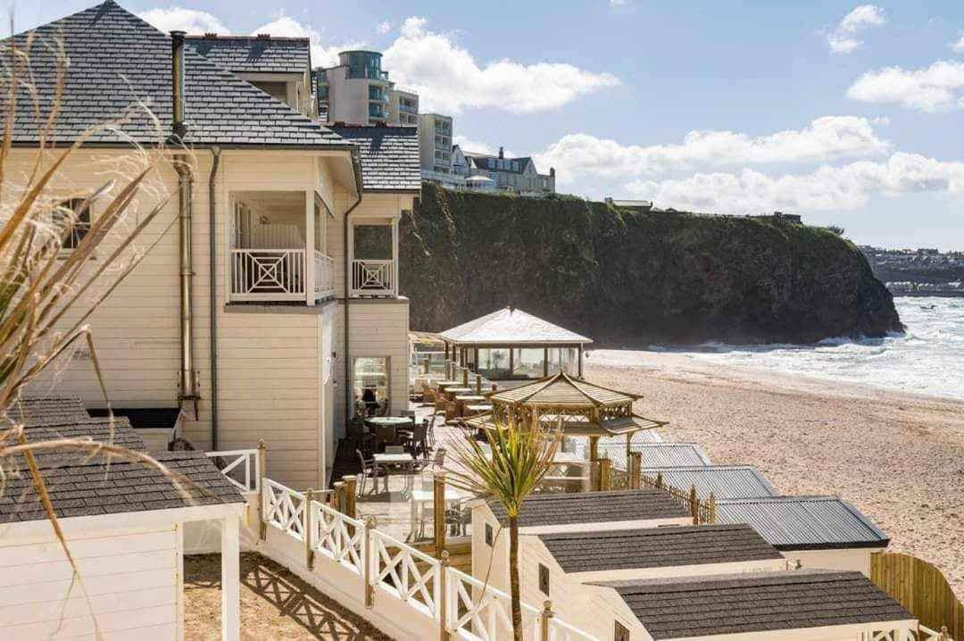 Newquay Rocklands Beach View