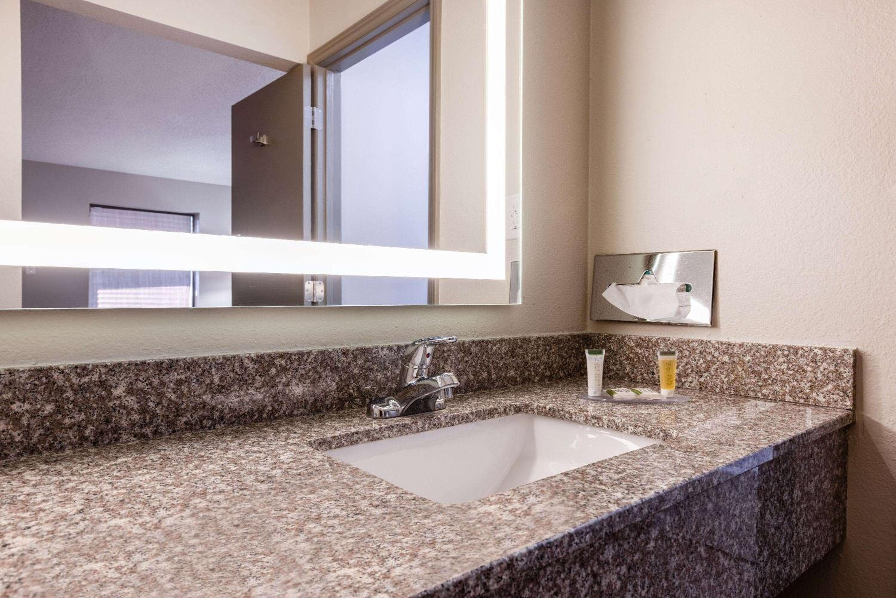 Days Inn by Wyndham Mooresville Lake Norman