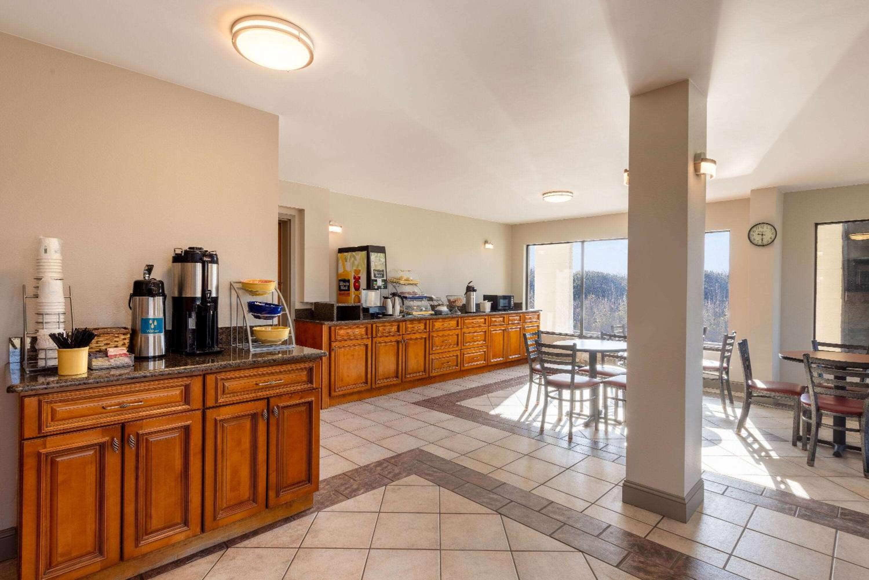 Days Inn by Wyndham Mooresville Lake Norman