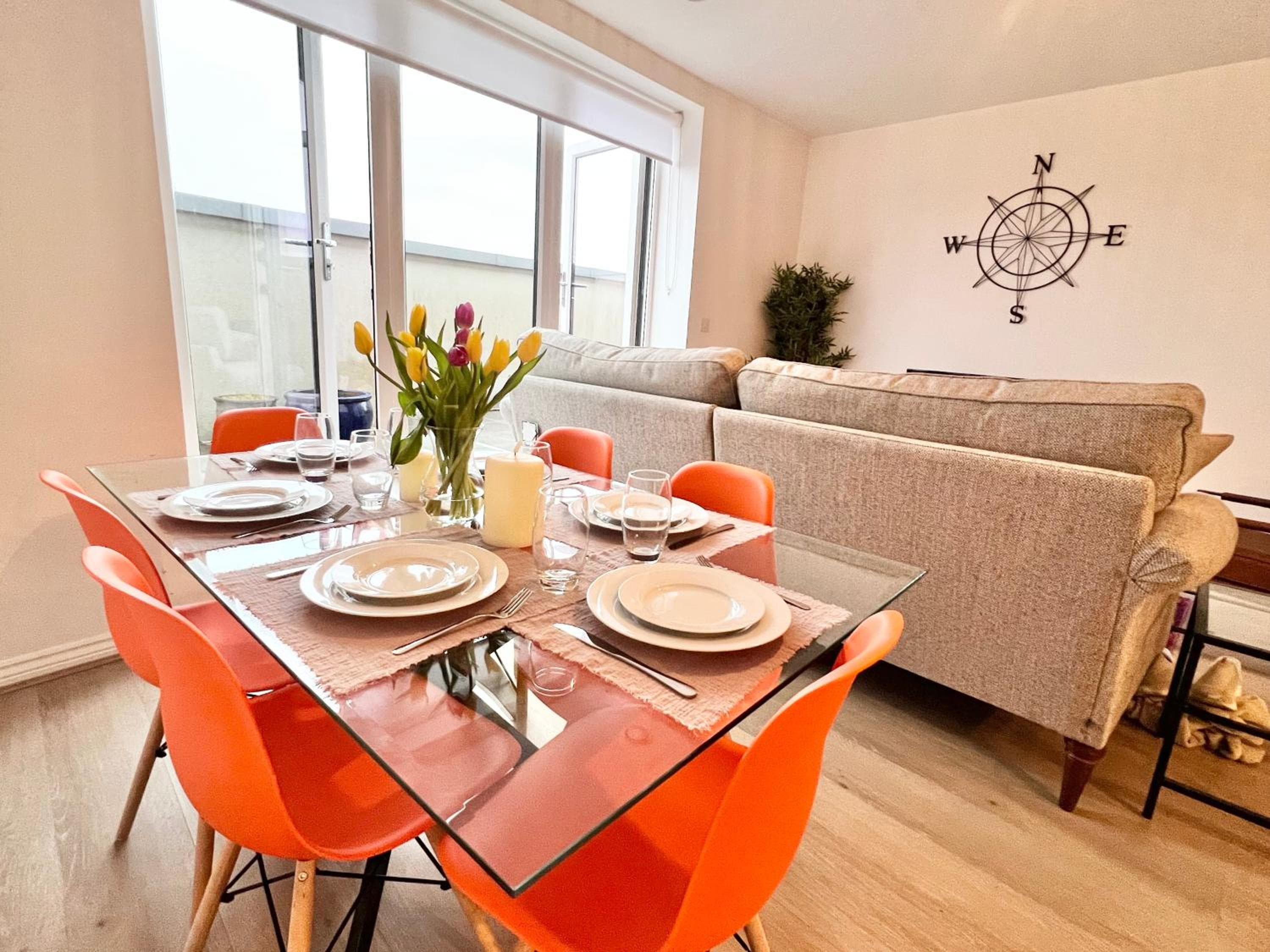 Families, Contractors, BIG bedrooms and Secure parking