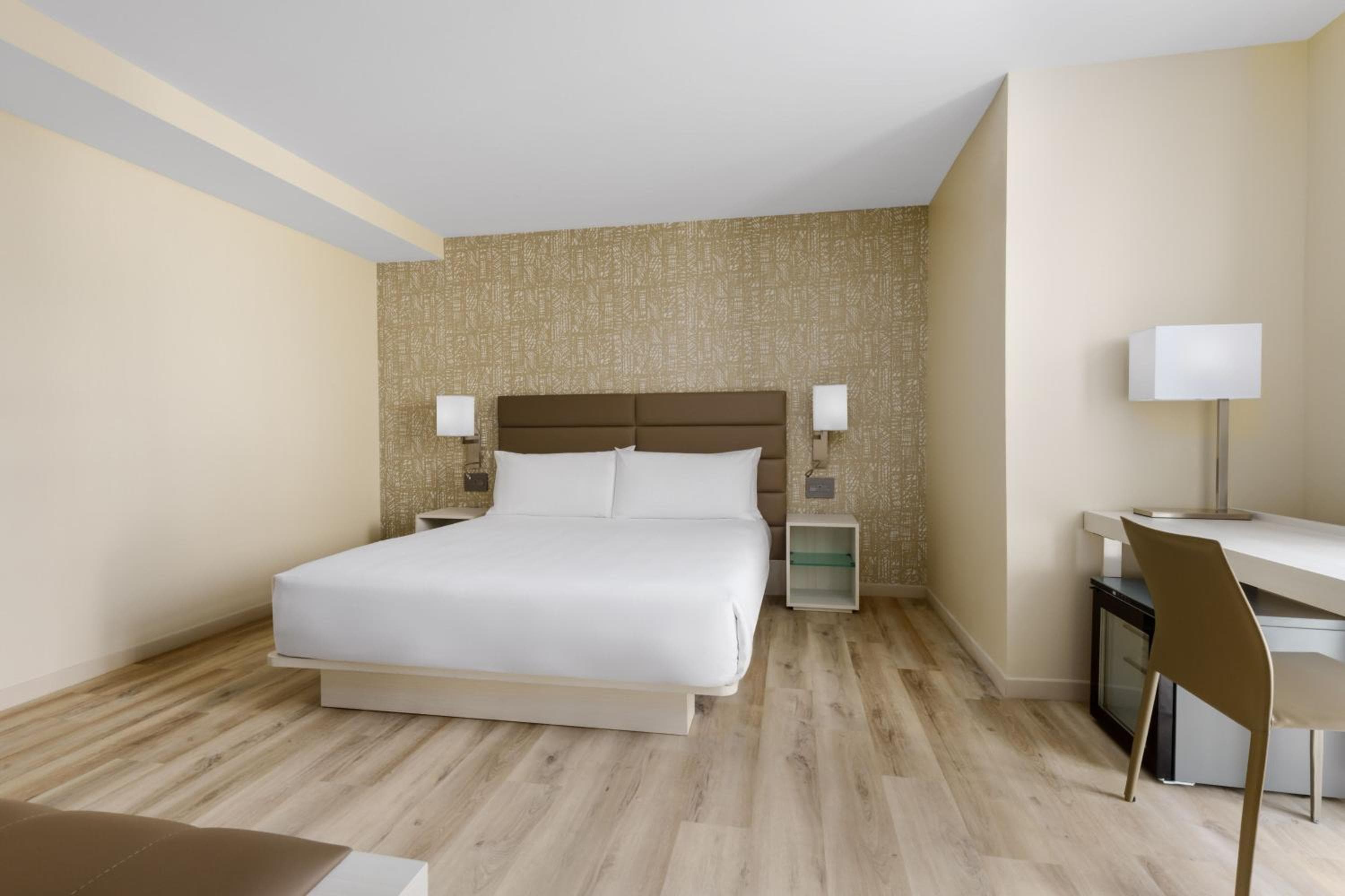 AC Hotel by Marriott Naples 5th Avenue