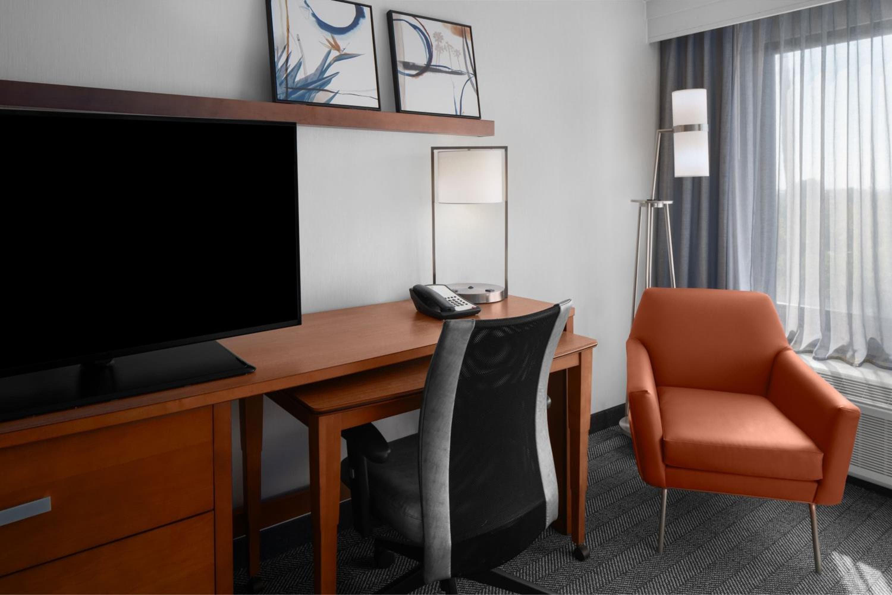 Courtyard by Marriott Cypress Anaheim / Orange County