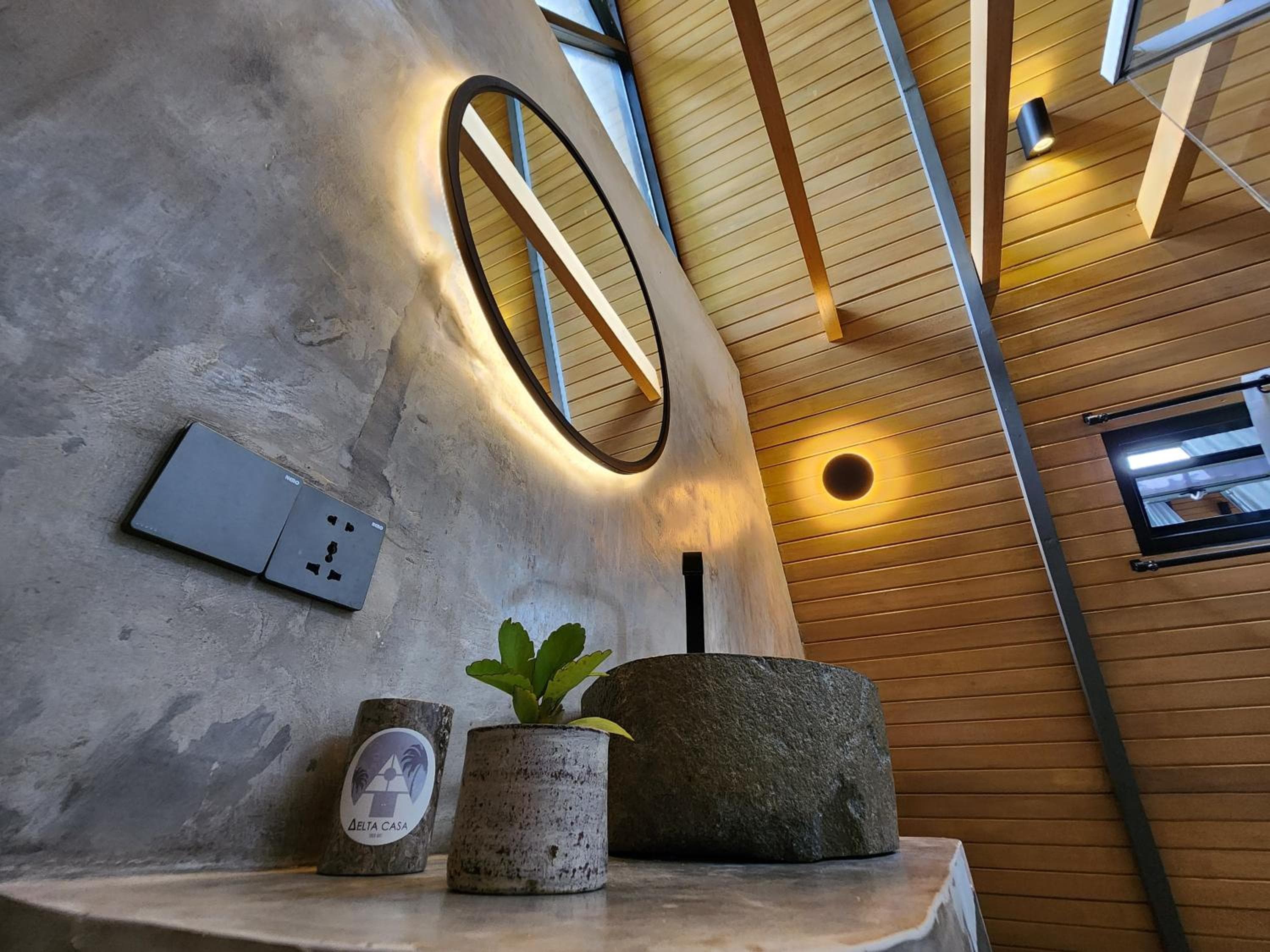 Delta Casa Ubud - A-Frame Jungle Retreat with Volcano View and Hot-Tubs