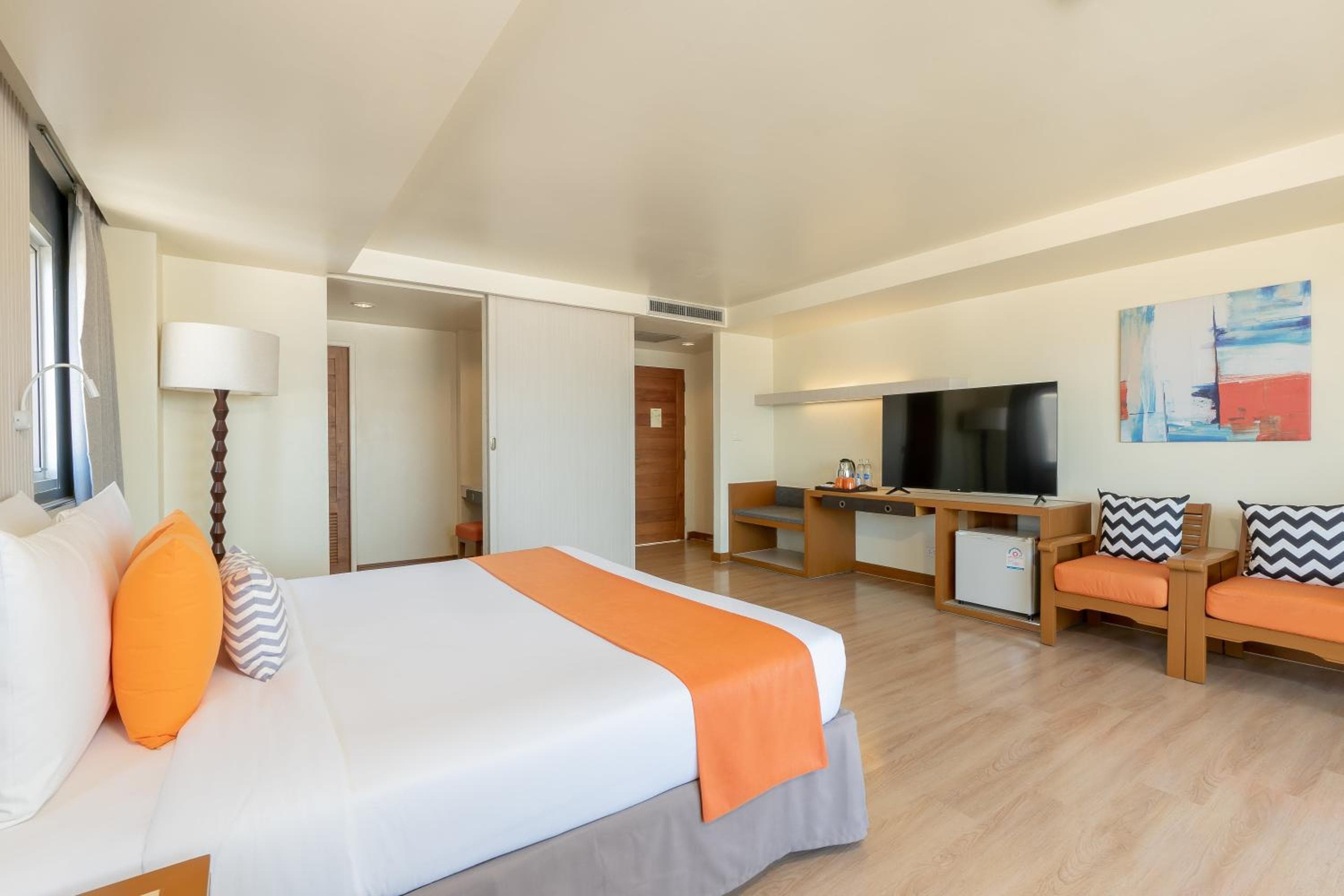 Sunshine Hotel & Residences