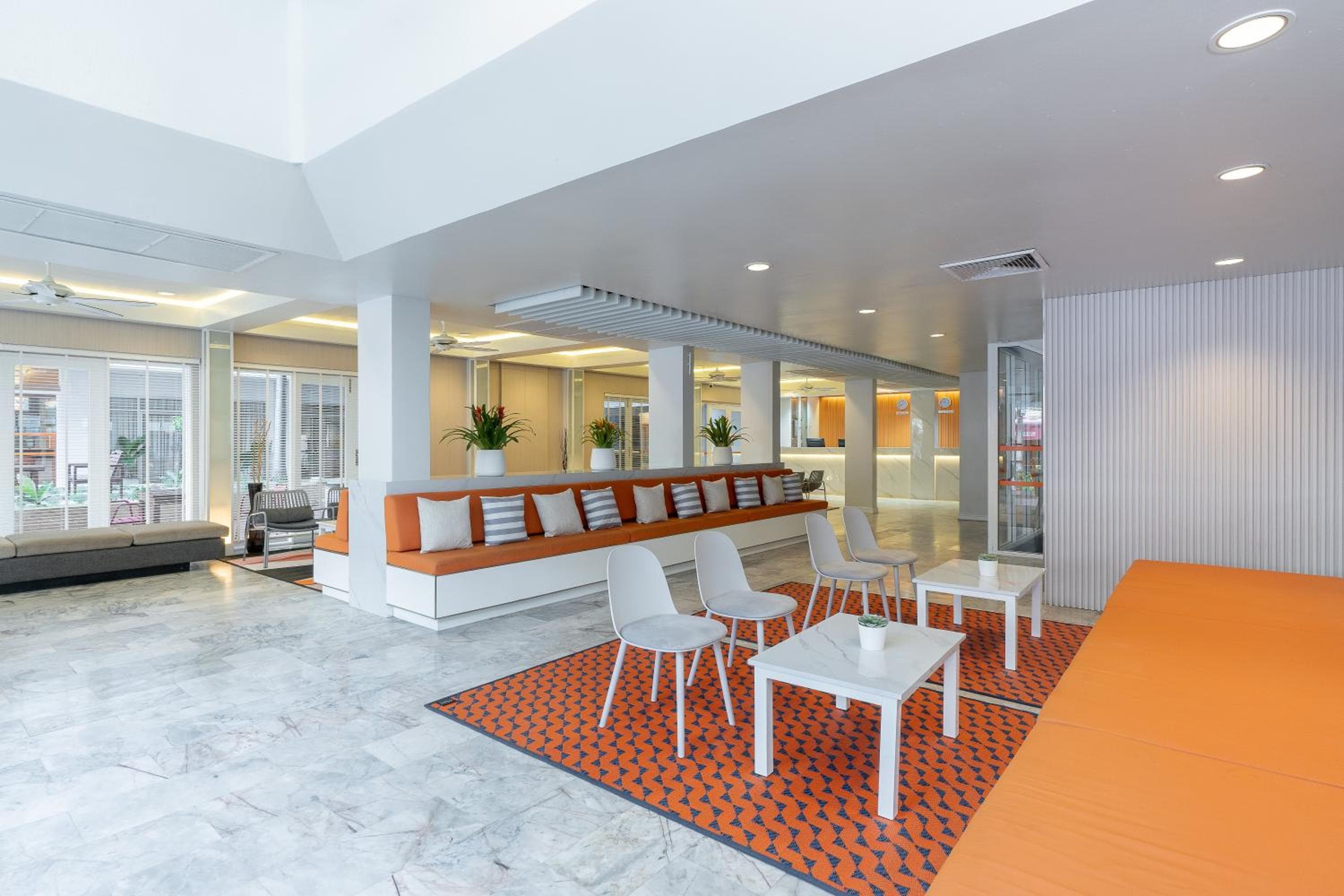 Sunshine Hotel & Residences