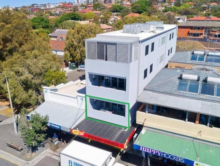Stylish Spacious Modern 1 BDR Balcony BBQ AirCon Lift