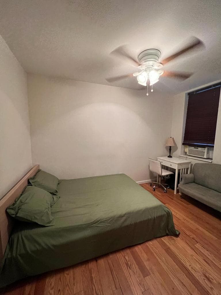 Lovely Full Apartment x East Village (Thompkins Square Park)