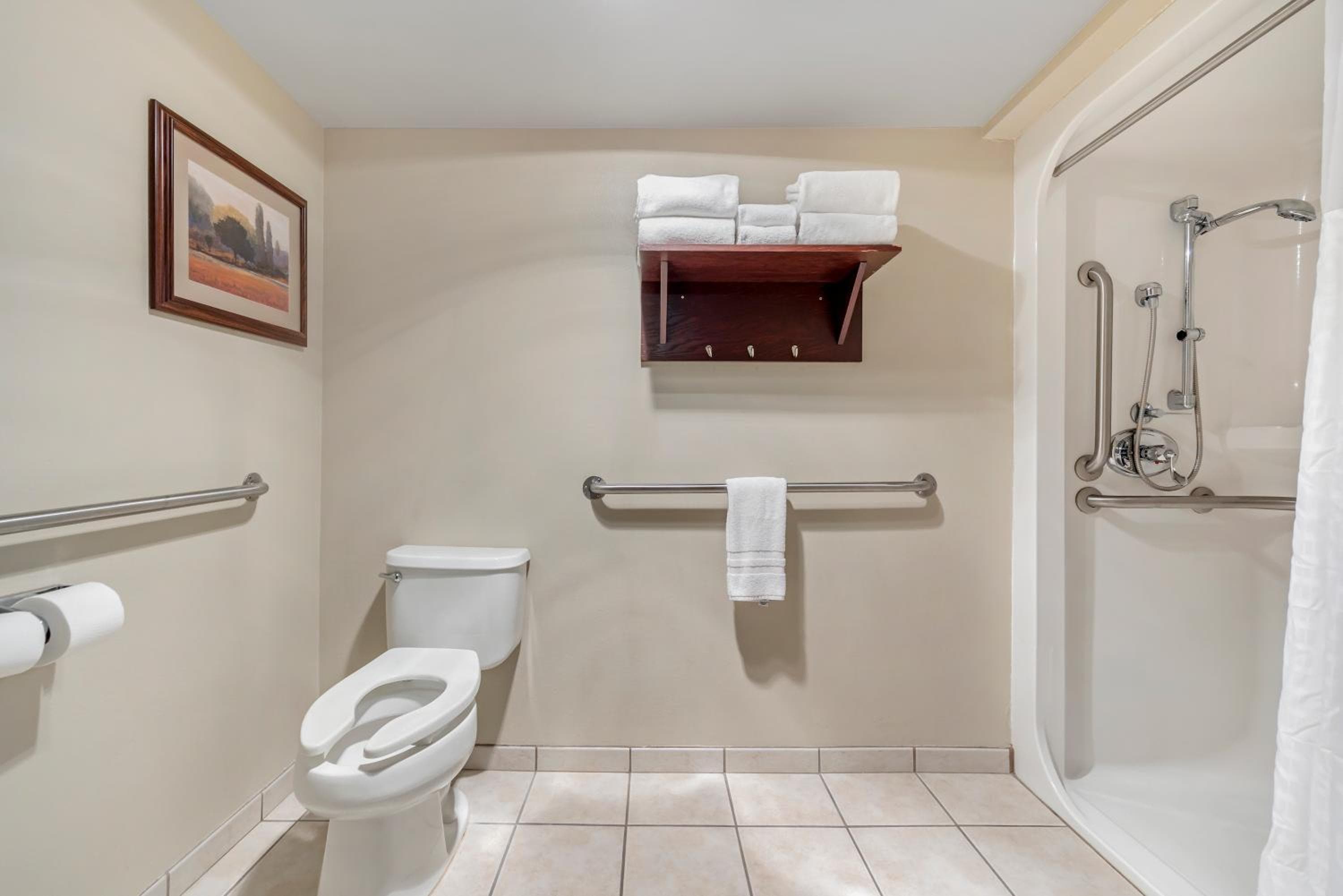 Seaport Inn & Suites