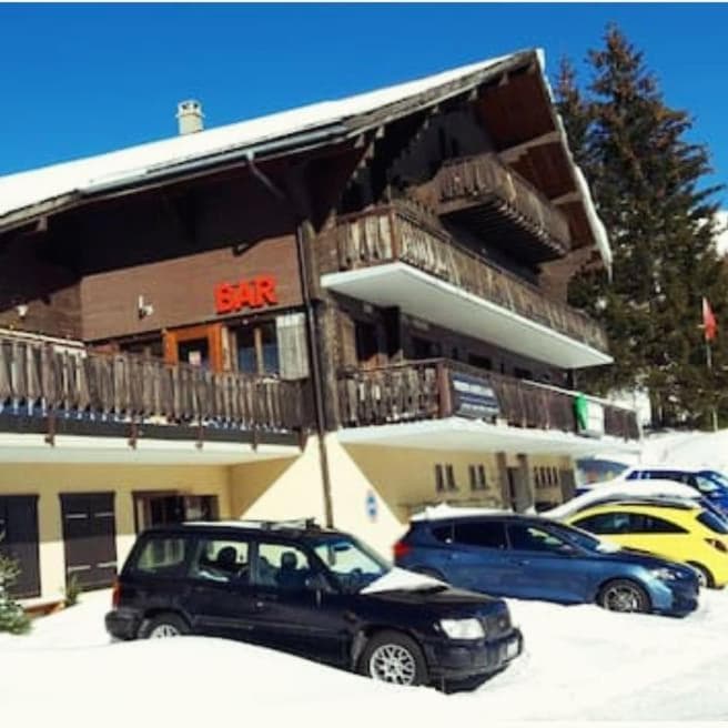 Freeride Hostel Restaurant & Camps