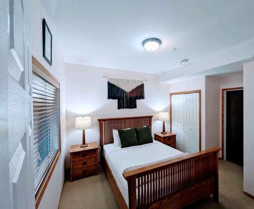 Chicamon Springs Lodge by FantasticStay