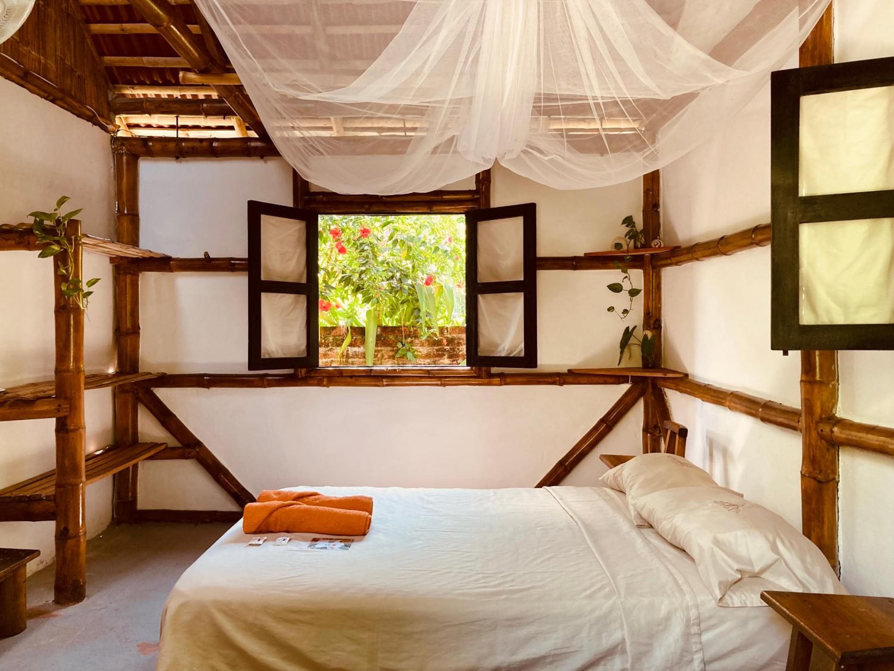 La Caleta Rooms