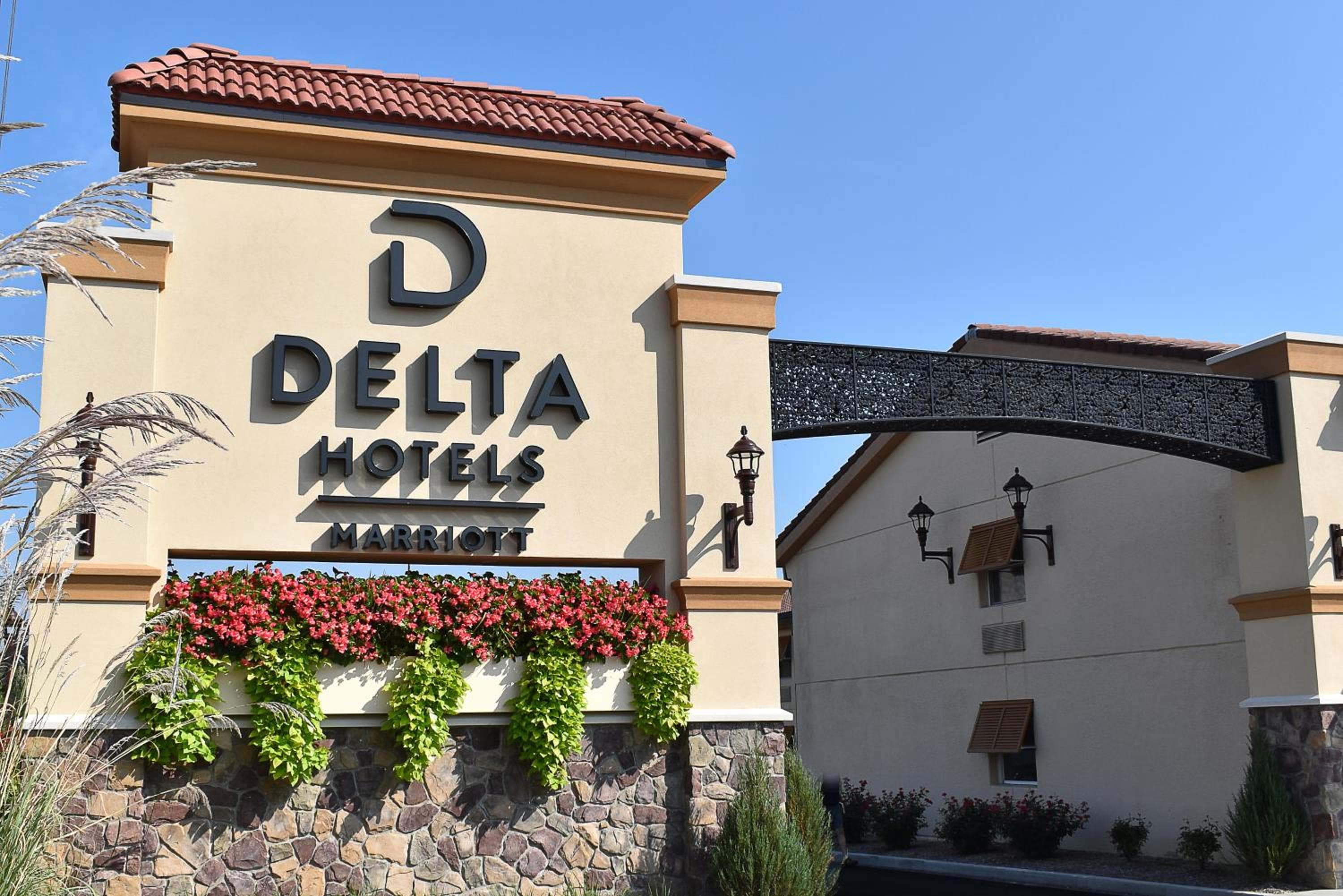 The Fontana Hotel