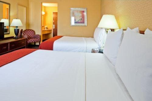 Holiday Inn Express Hotel Fort Campbell-Oak Grove by IHG