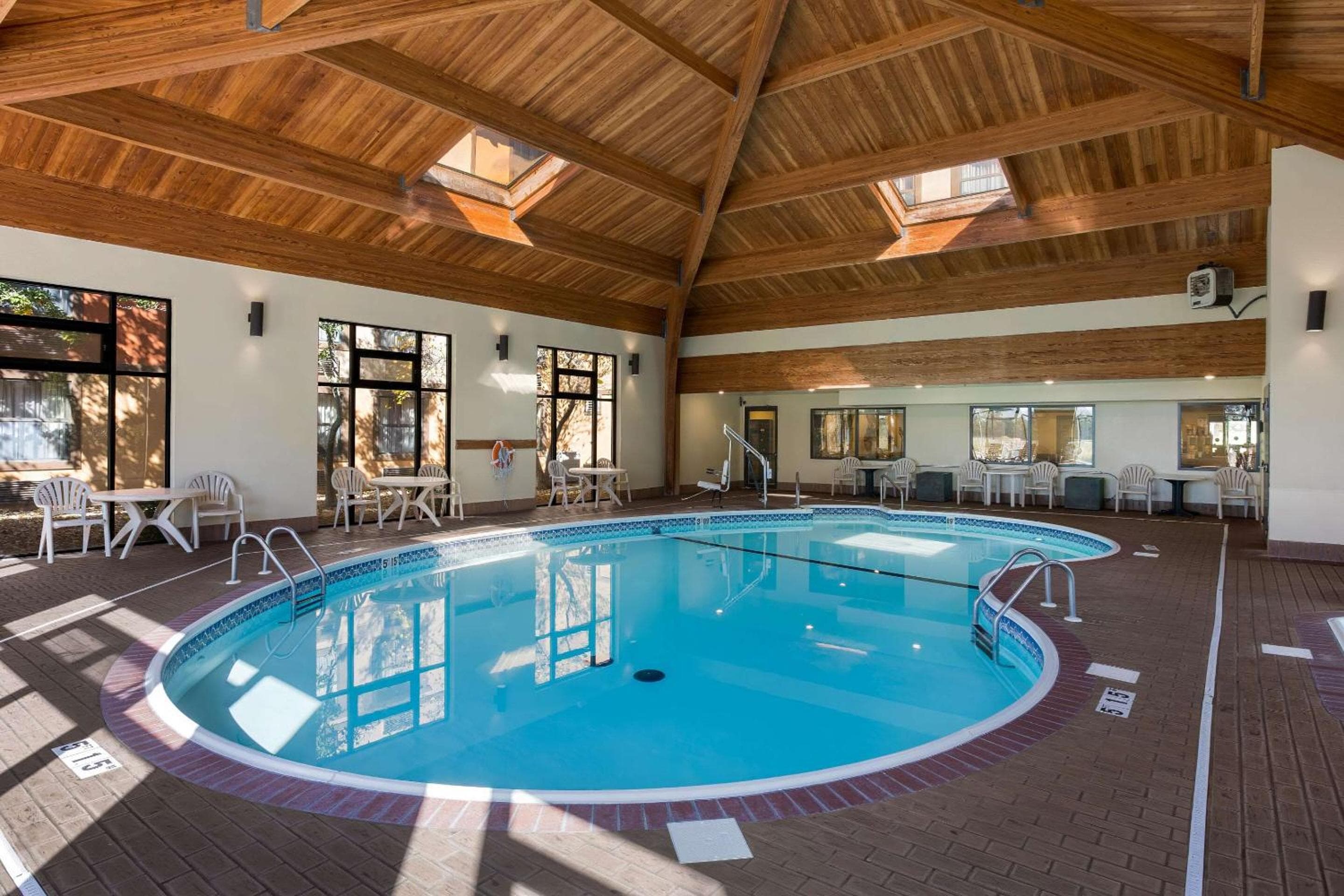 Comfort Inn & Suites Branson Meadows