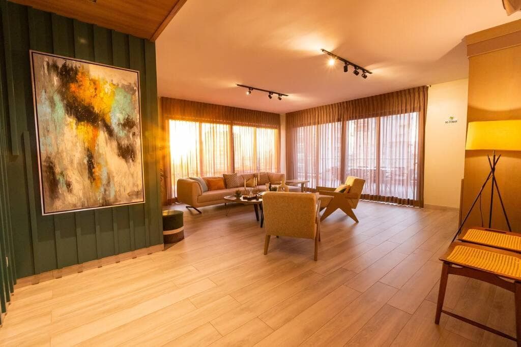 Modern 2BR in La Trinitaria Sti No