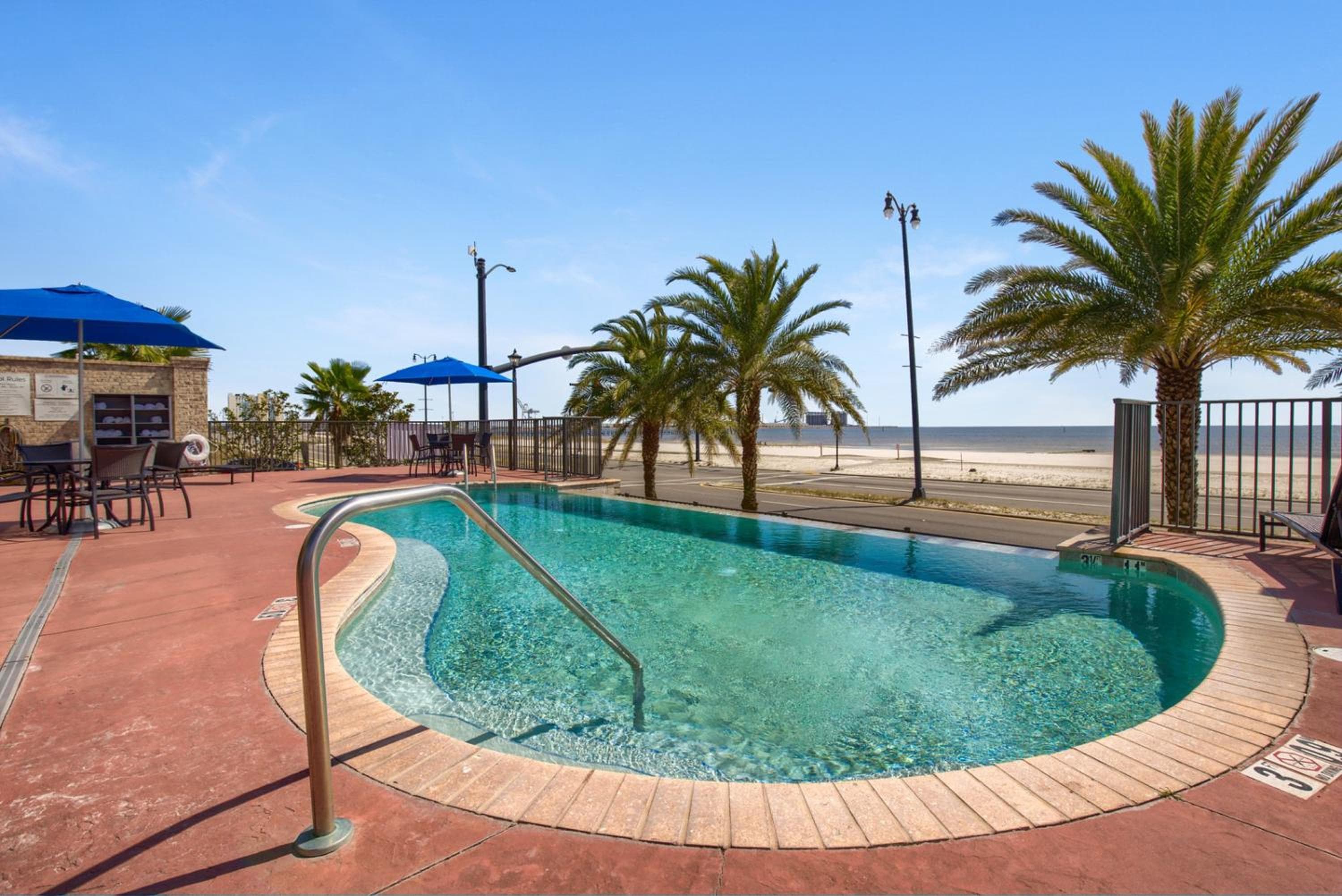 Holiday Inn Express - Gulfport Beach by IHG