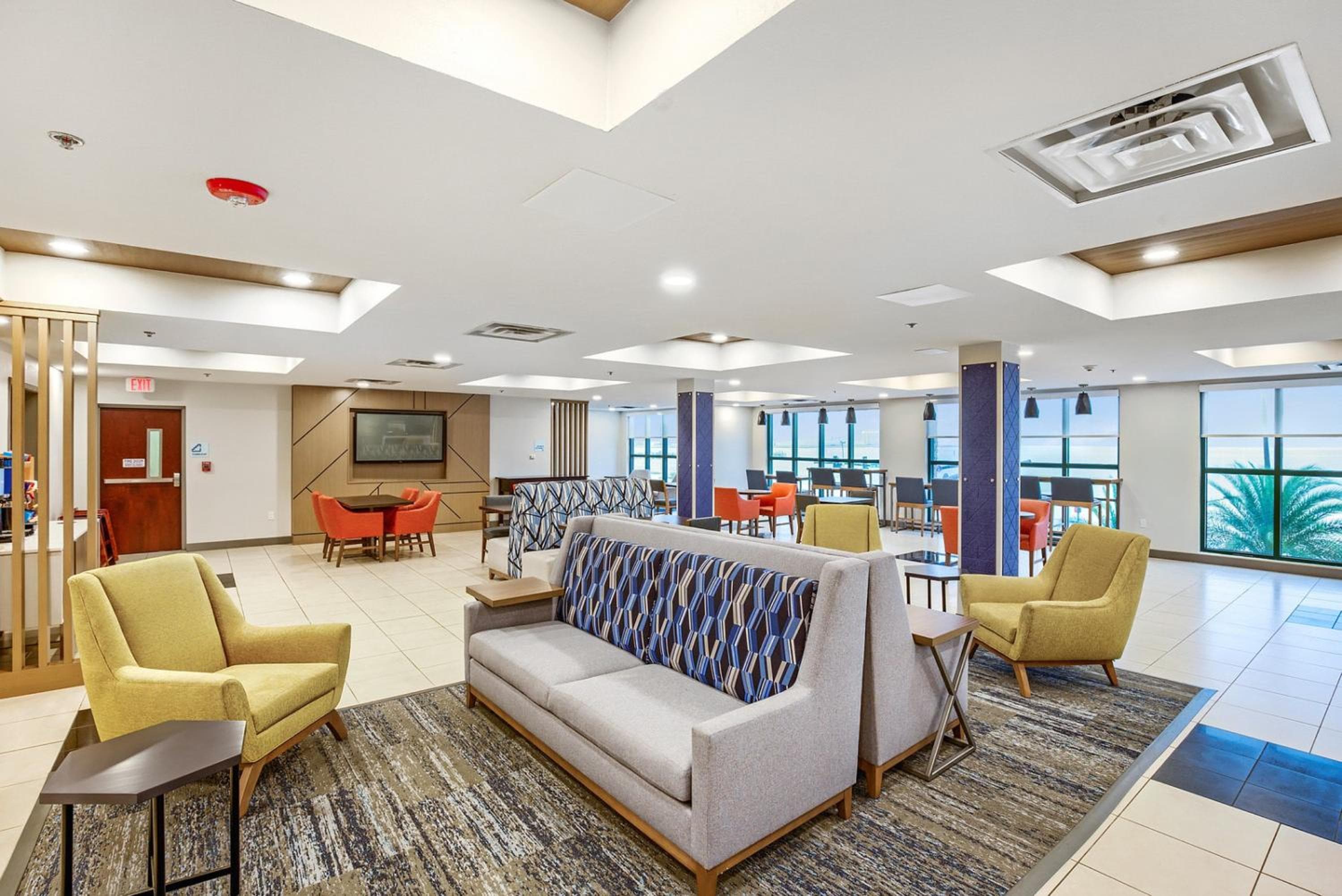 Holiday Inn Express - Gulfport Beach by IHG