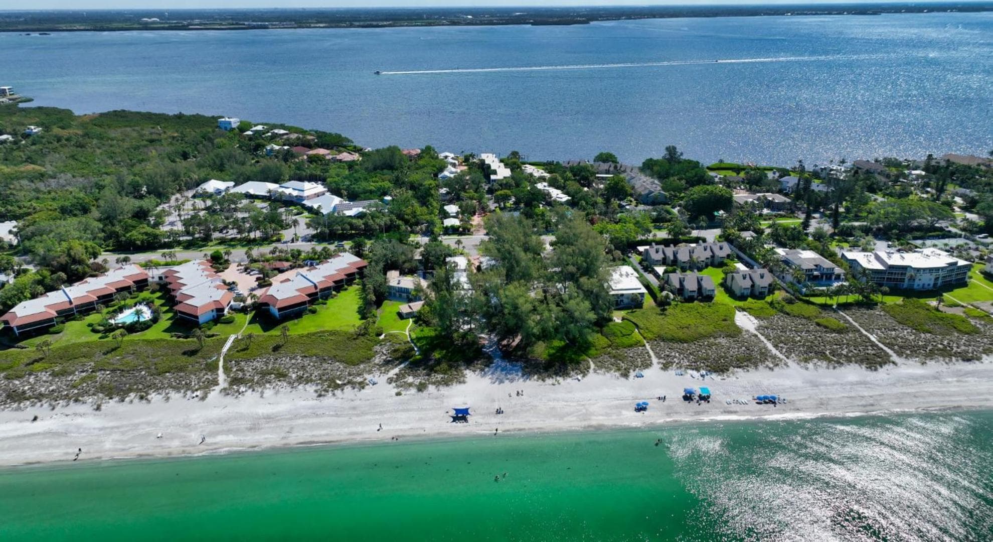 Little Gull Cottages by Coolvacay