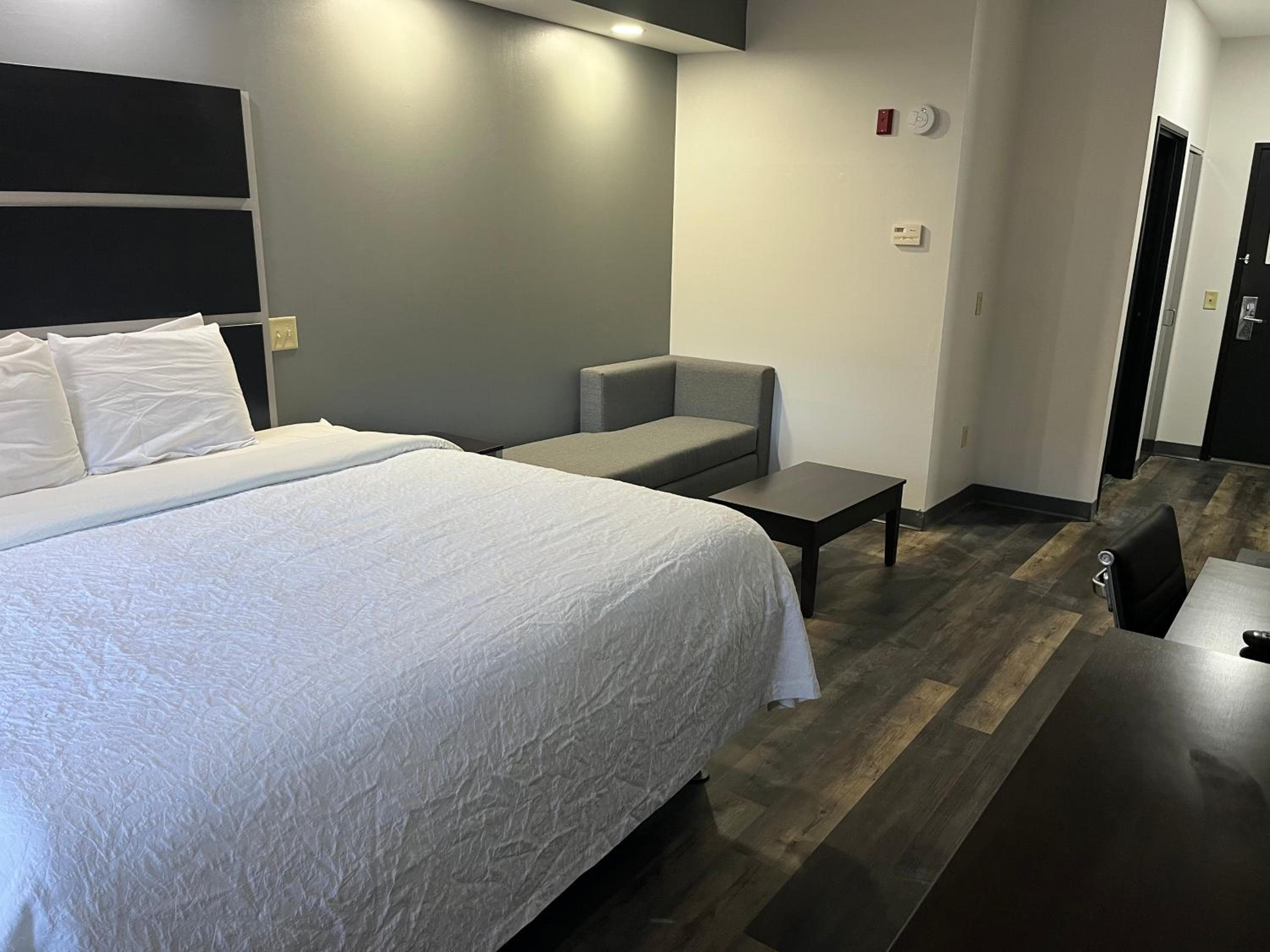 Sonesta Essential Savannah