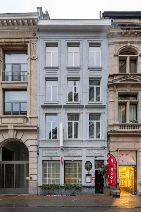 Pink Fairytale-like apartment