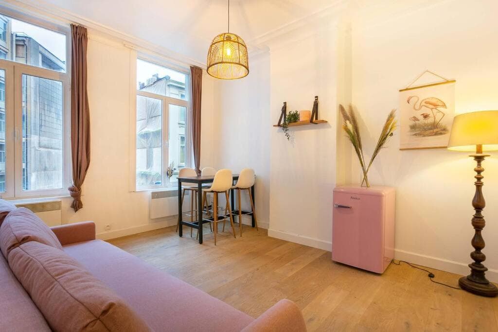 Pink Fairytale-like apartment