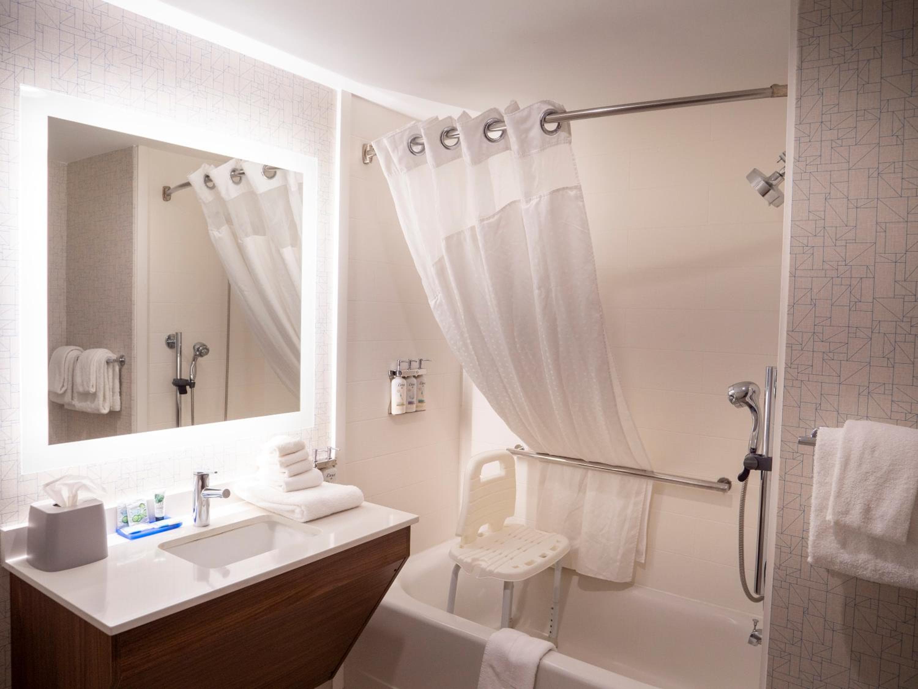 Holiday Inn Express & Suites Greenville Airport i85 by IHG