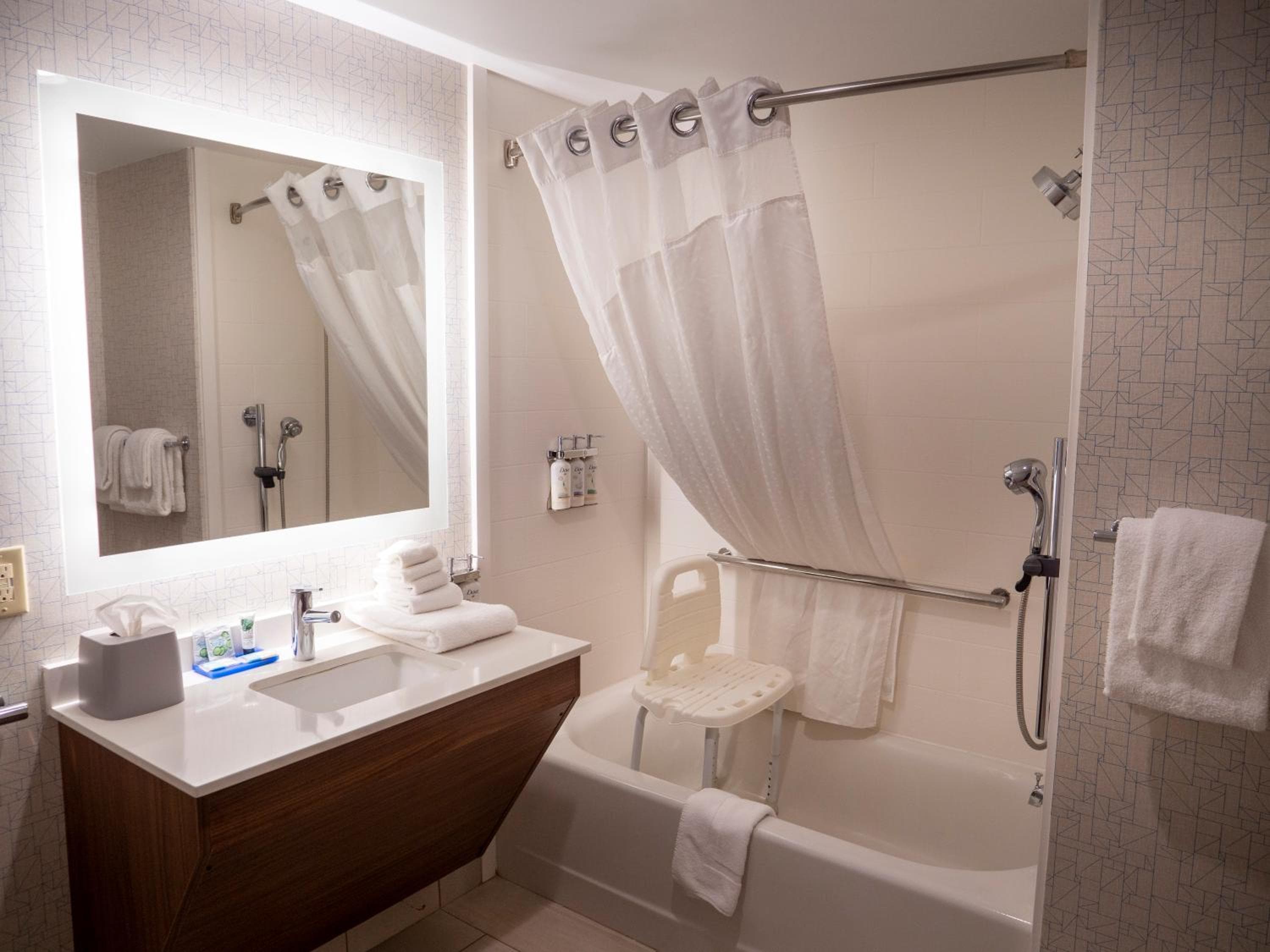 Holiday Inn Express & Suites Greenville Airport i85 by IHG