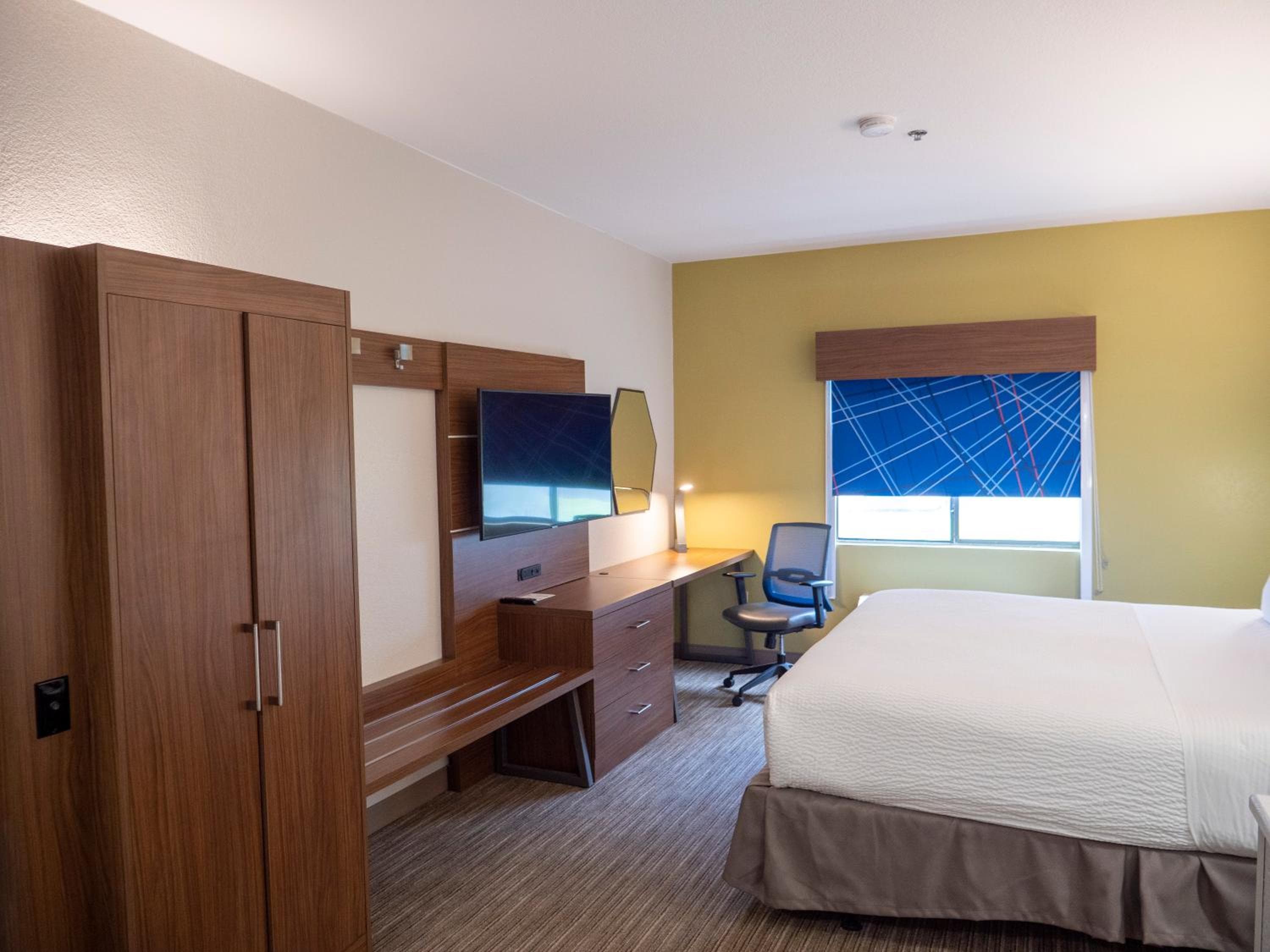 Holiday Inn Express & Suites Greenville Airport i85 by IHG