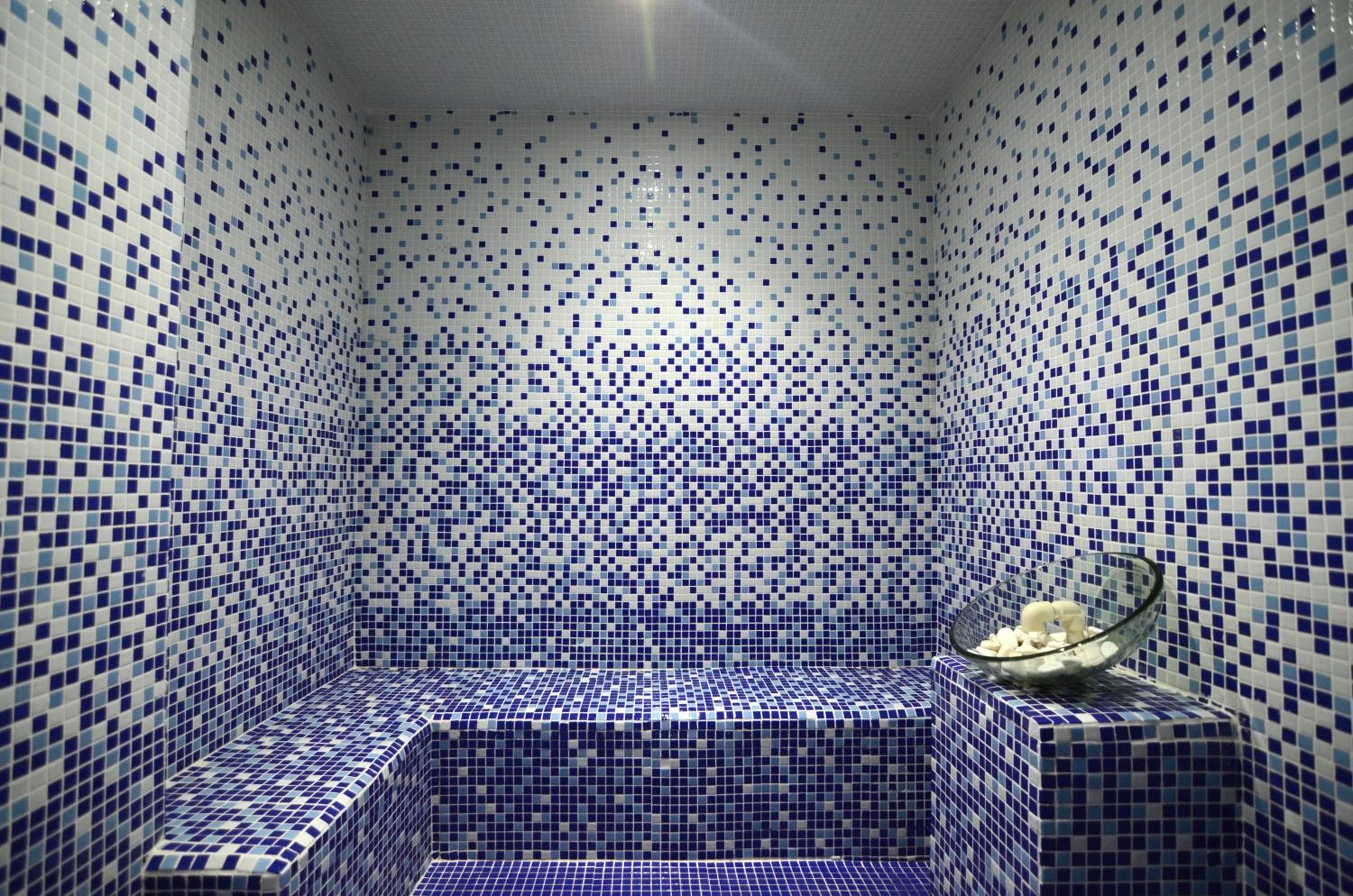 Azka Otel