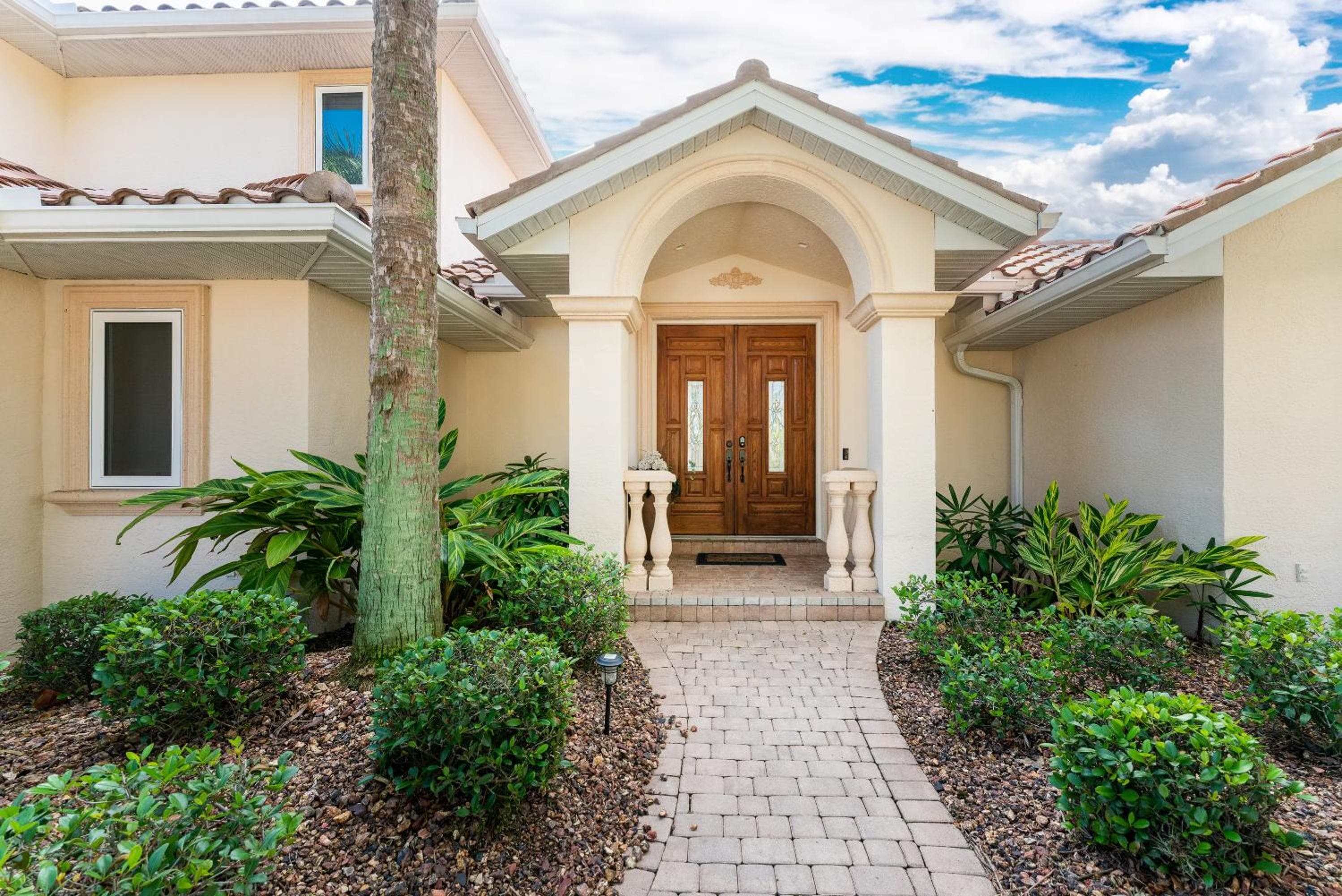 Villa Hibiscus-Waterfront-Free Heated Pool-Dock-Bikes-Other Amenities