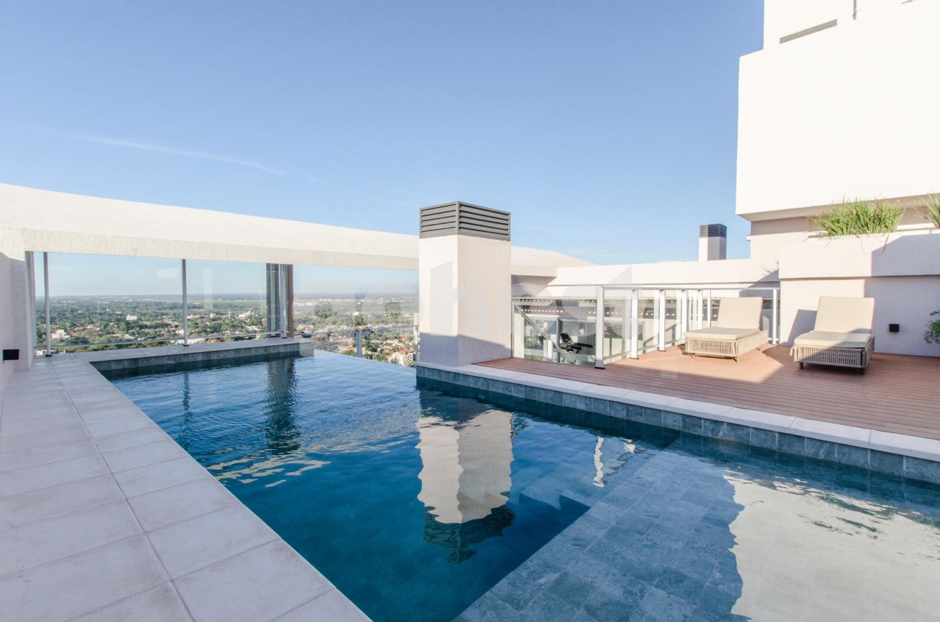 Newly built apartment in Las Lomas neighborhood