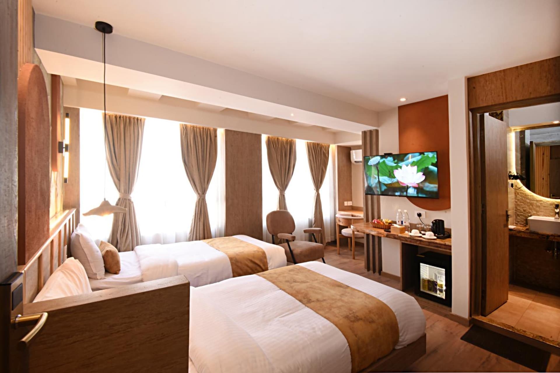 Daali Hotel & Apartment