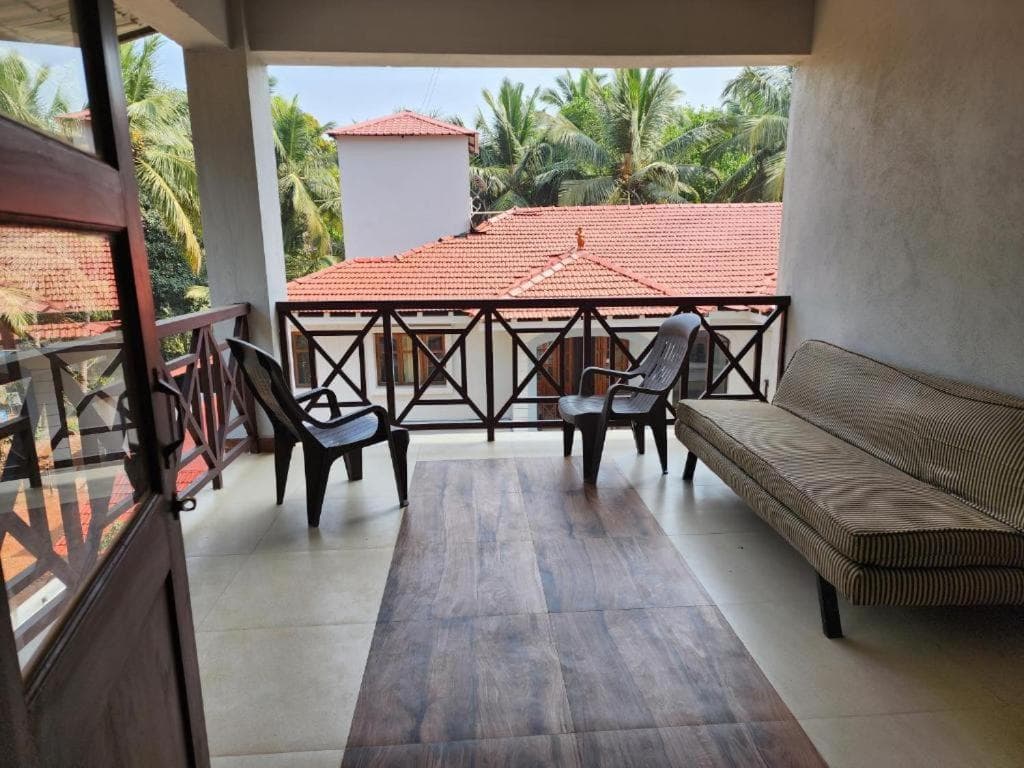 Coastal Suites Apart Hotel ---- 10 minutes walk to beach