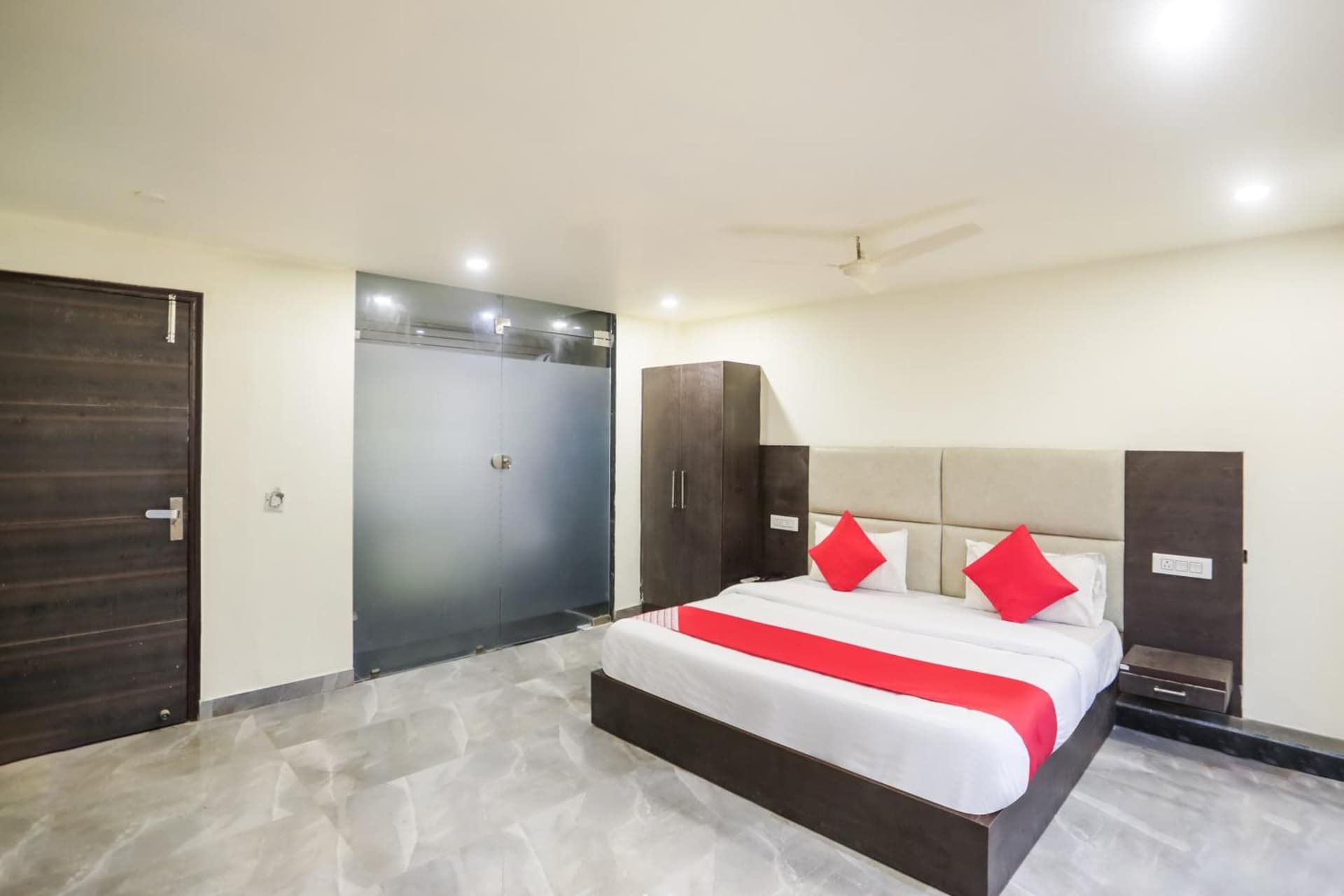 Hotel O Krishna