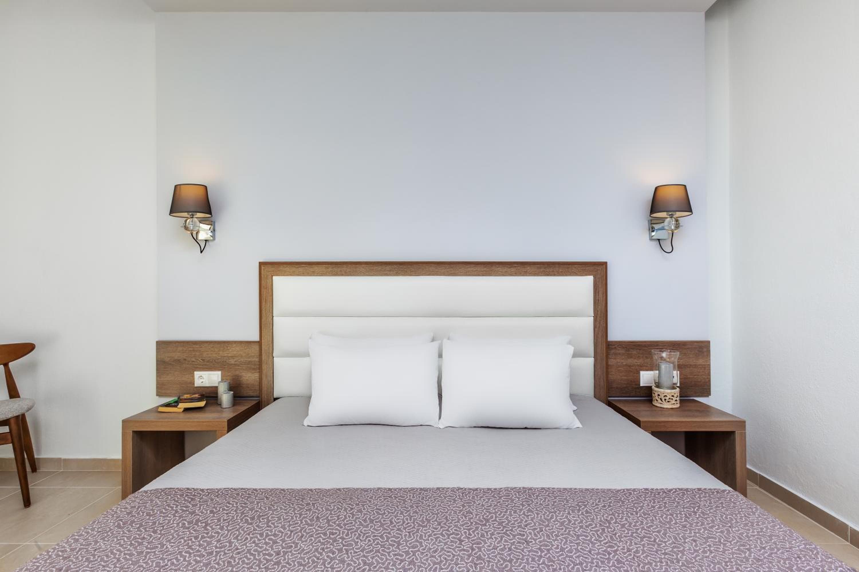 Iris Hotel