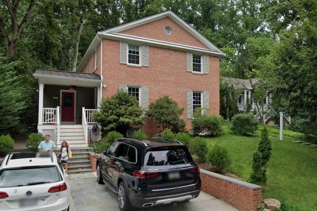 Garrett Park - 2 Bedroom Basement Apartment