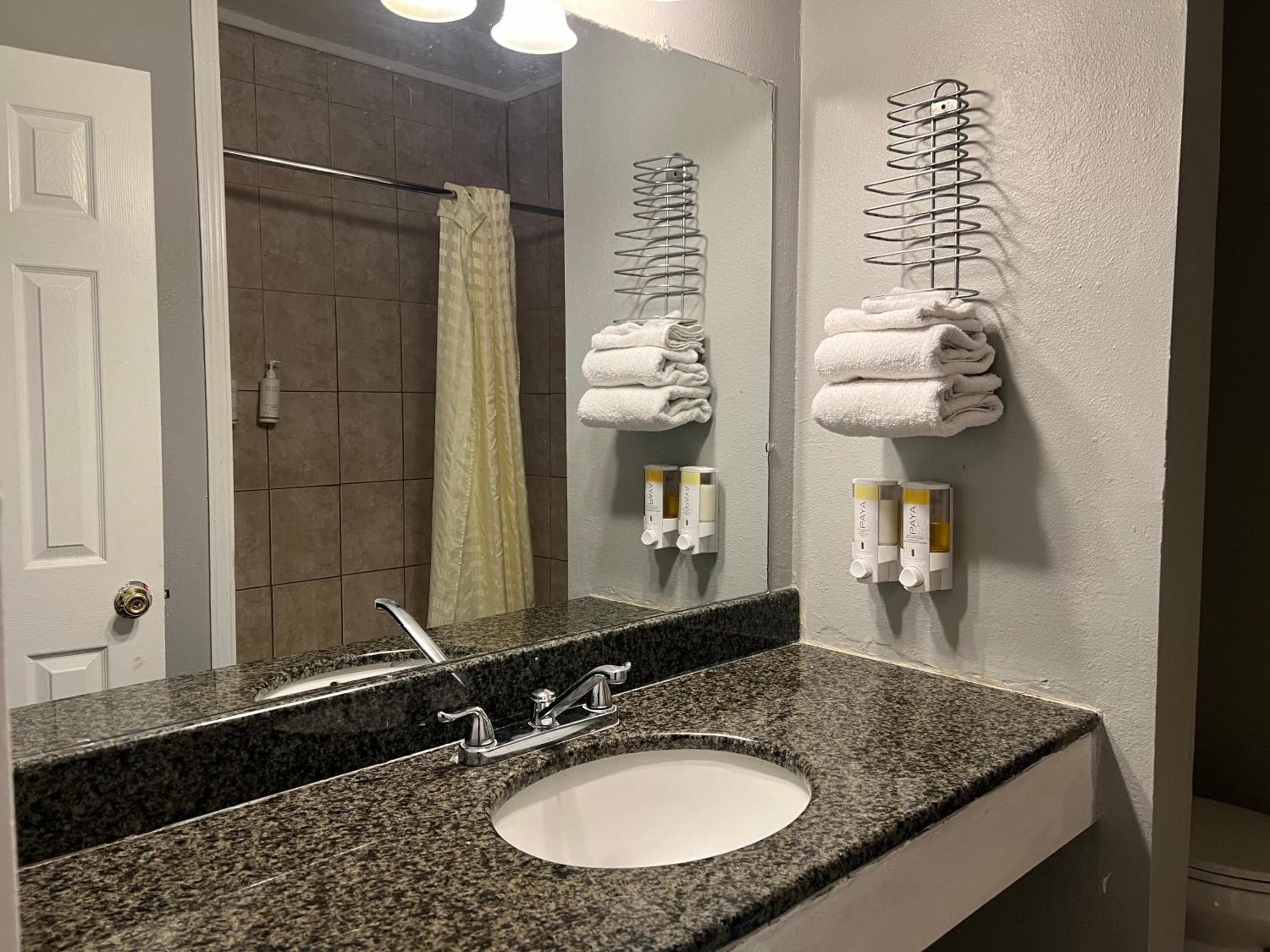 Hometown Inn North Hills