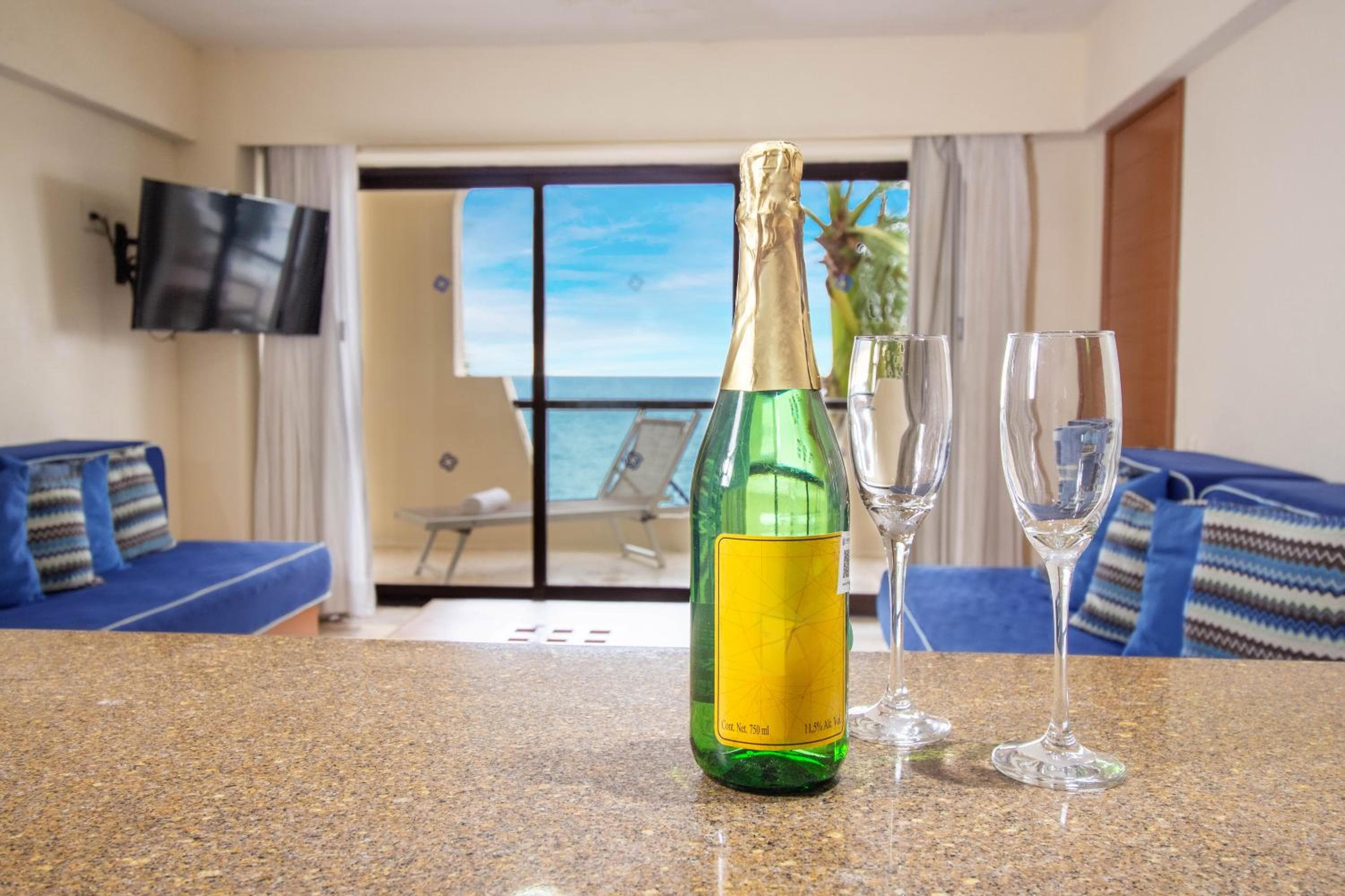 Plaza Pelicanos Grand Beach Resort All Inclusive