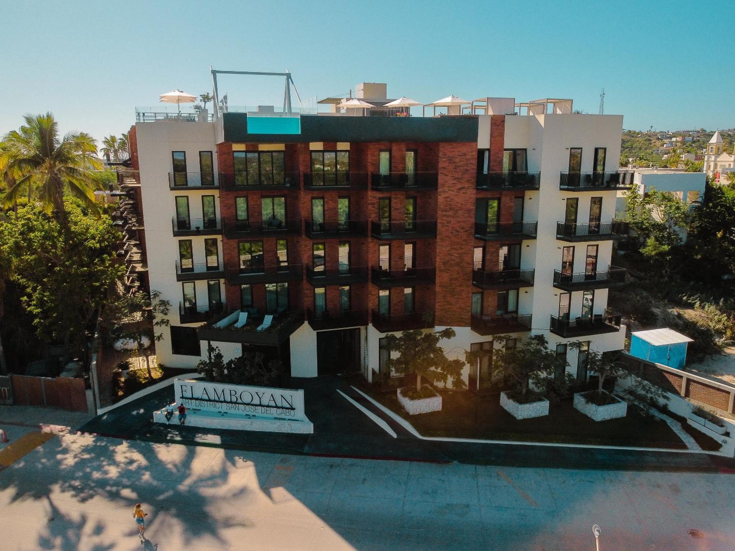 Flamboyan Hotel & Residences