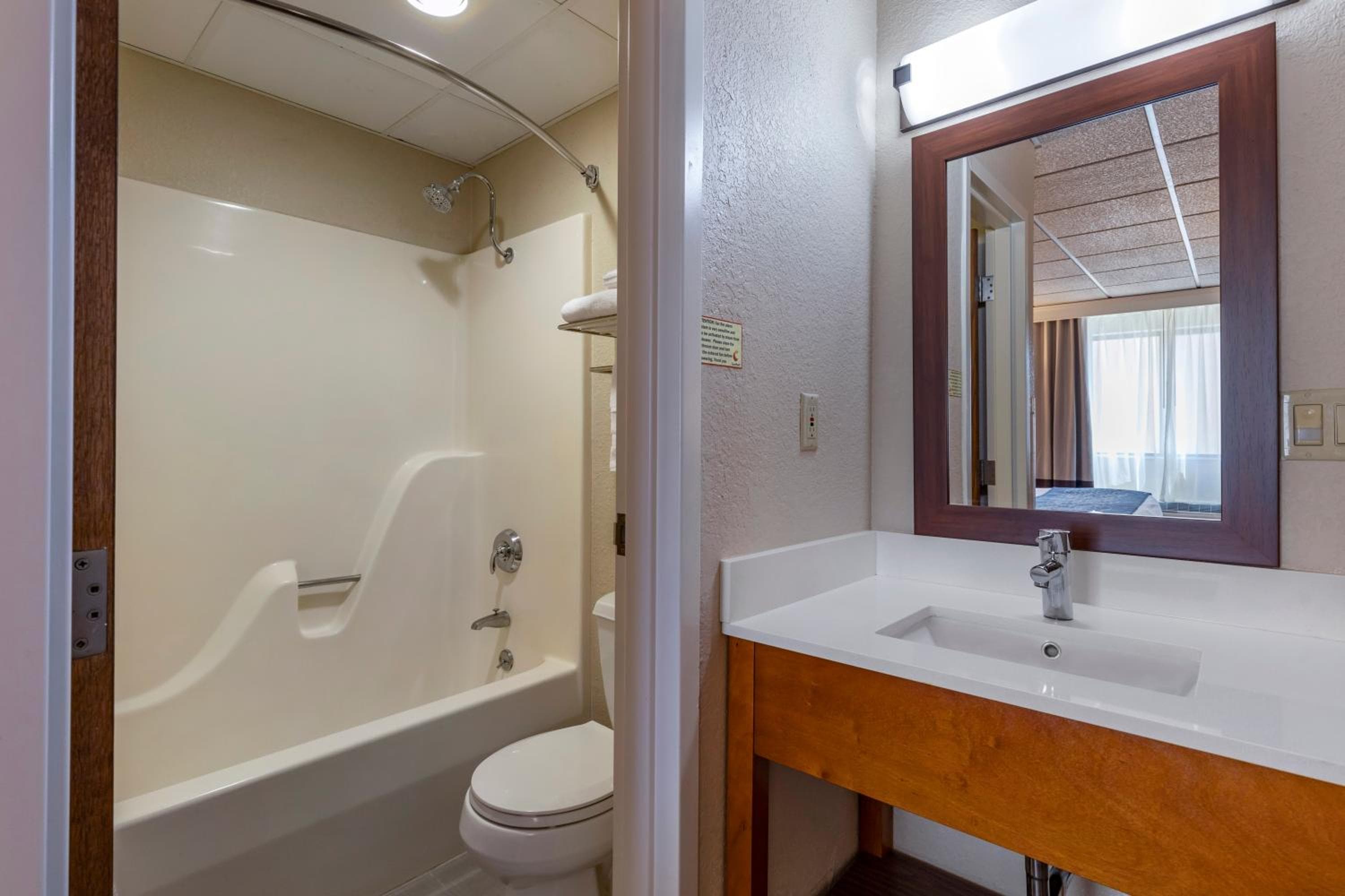Comfort Inn & Suites Gateway to Glacier National Park