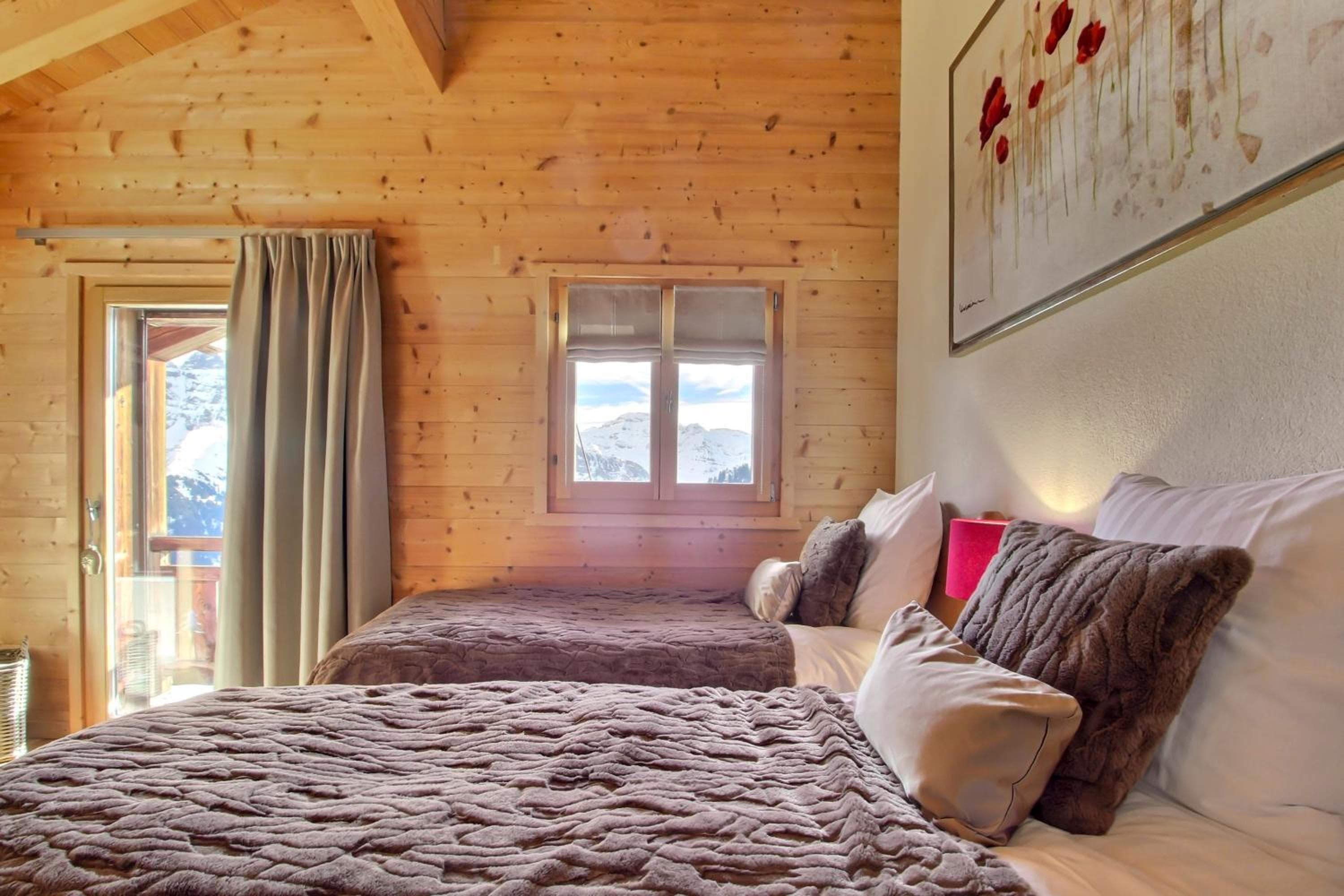 Alpine chic Chalet Jacuzzi Sauna