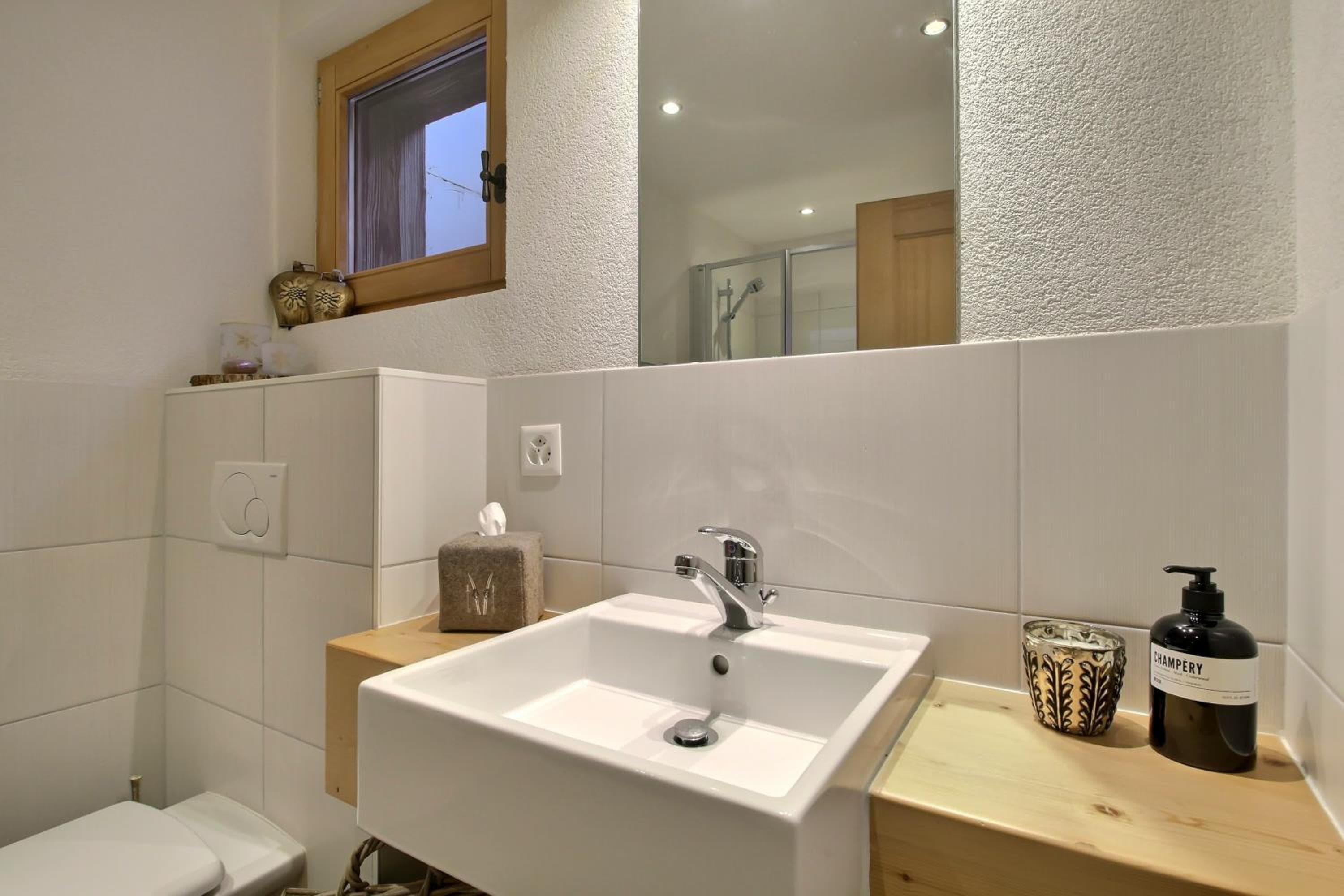 Alpine chic Chalet Jacuzzi Sauna